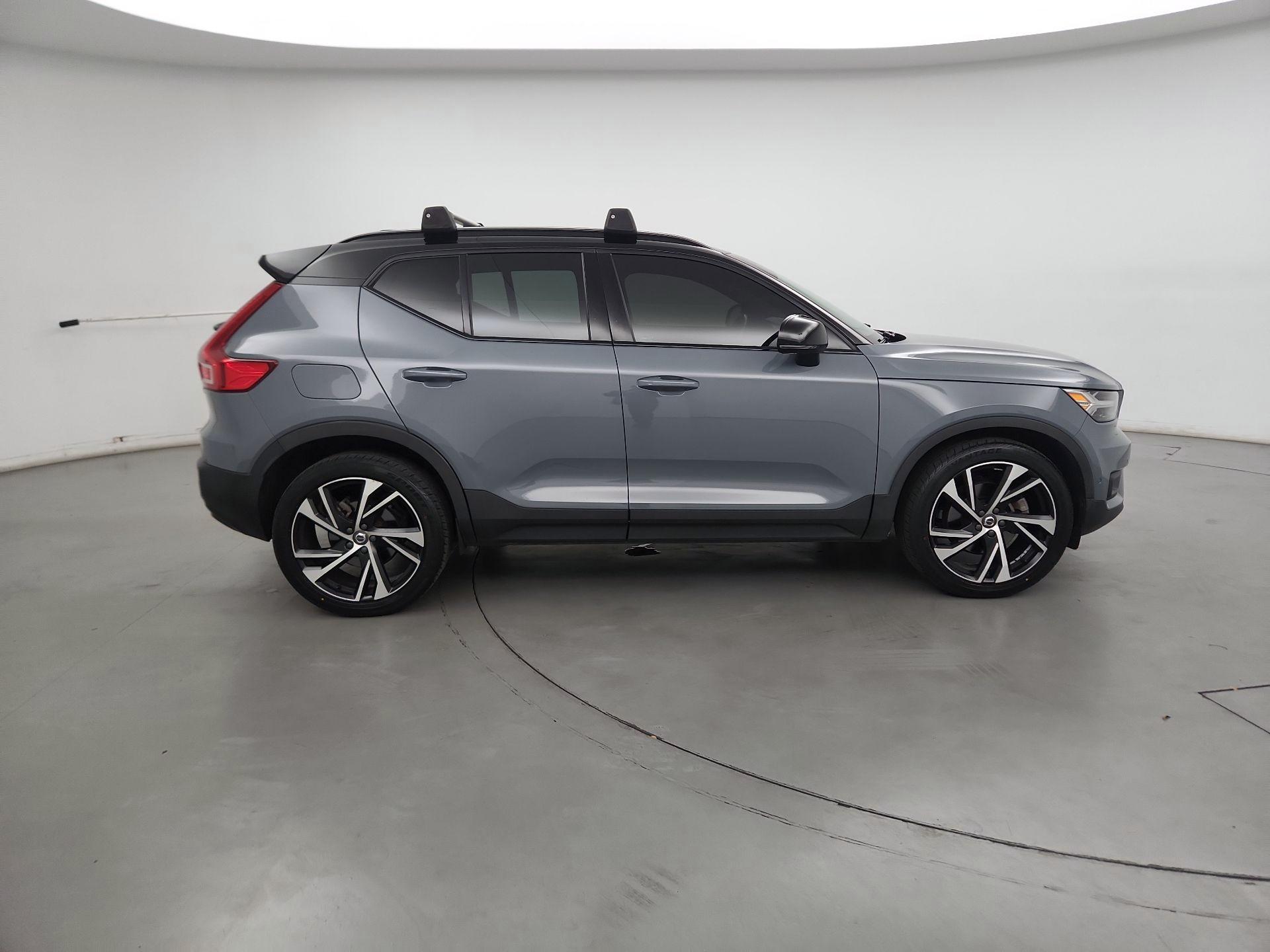Thumbnail: 2021 Volvo XC40 - 4