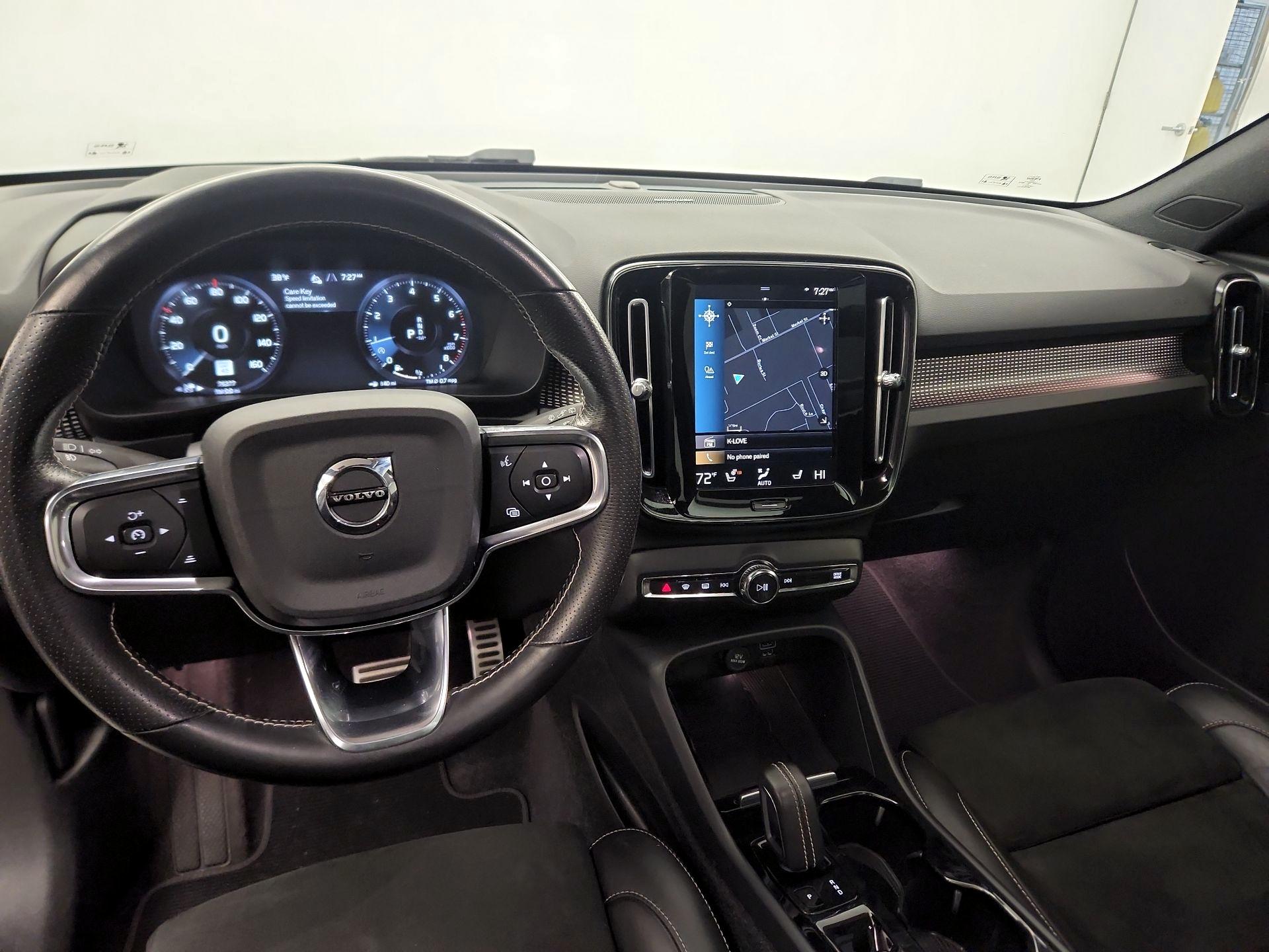 Thumbnail: 2021 Volvo XC40 - 8