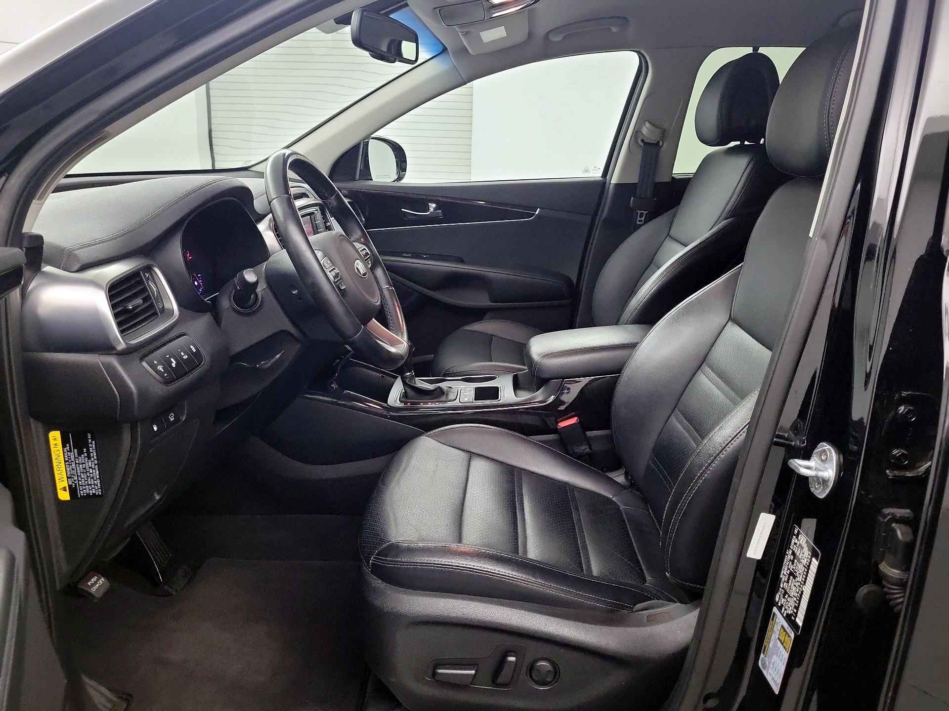 Thumbnail: 2016 Kia Sorento - 9