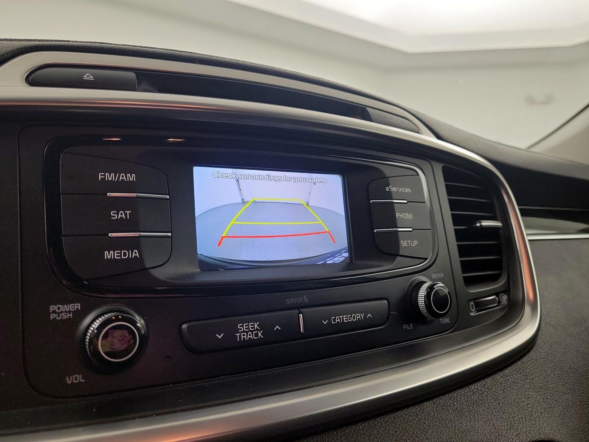 Thumbnail: 2016 Kia Sorento - 12