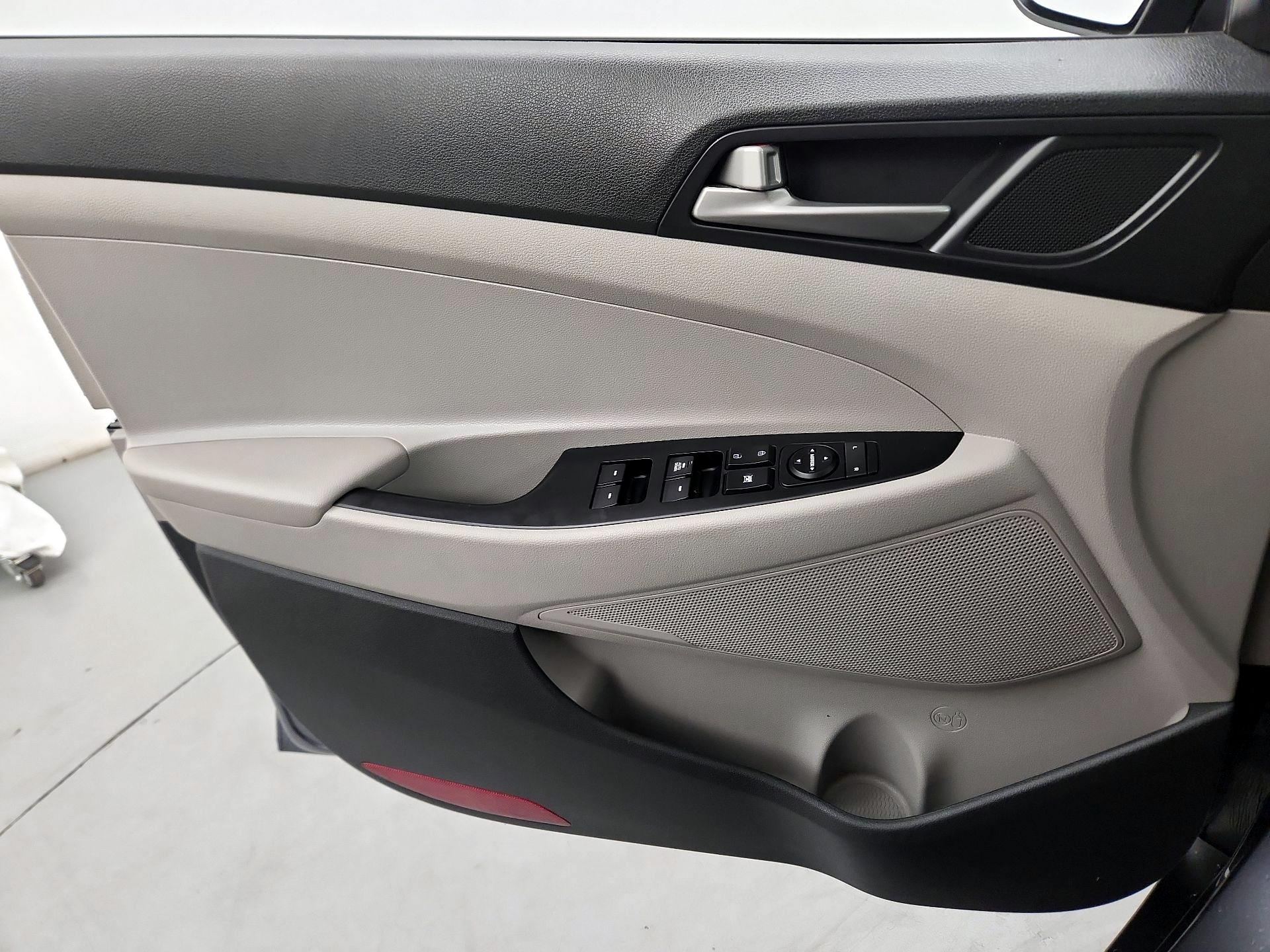 Thumbnail: 2018 Hyundai Tucson - 10