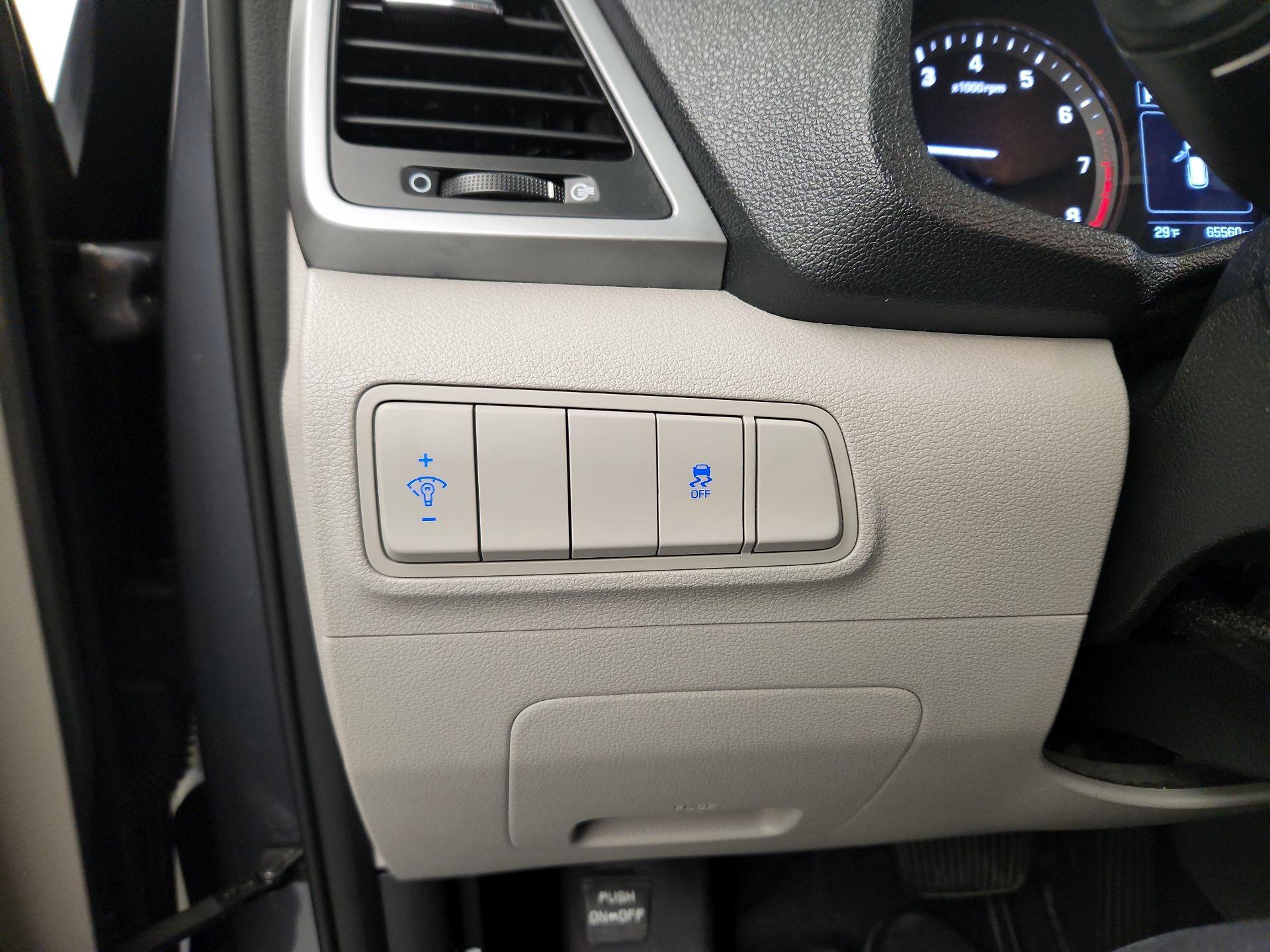 Thumbnail: 2018 Hyundai Tucson - 11