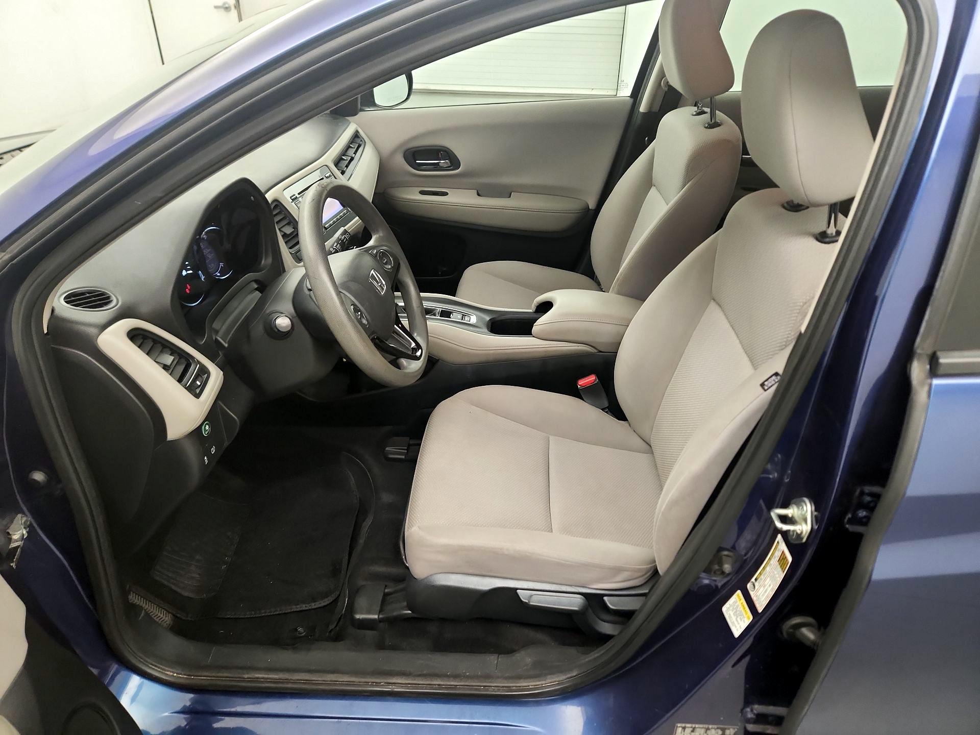 Thumbnail: 2016 Honda HR-V - 9