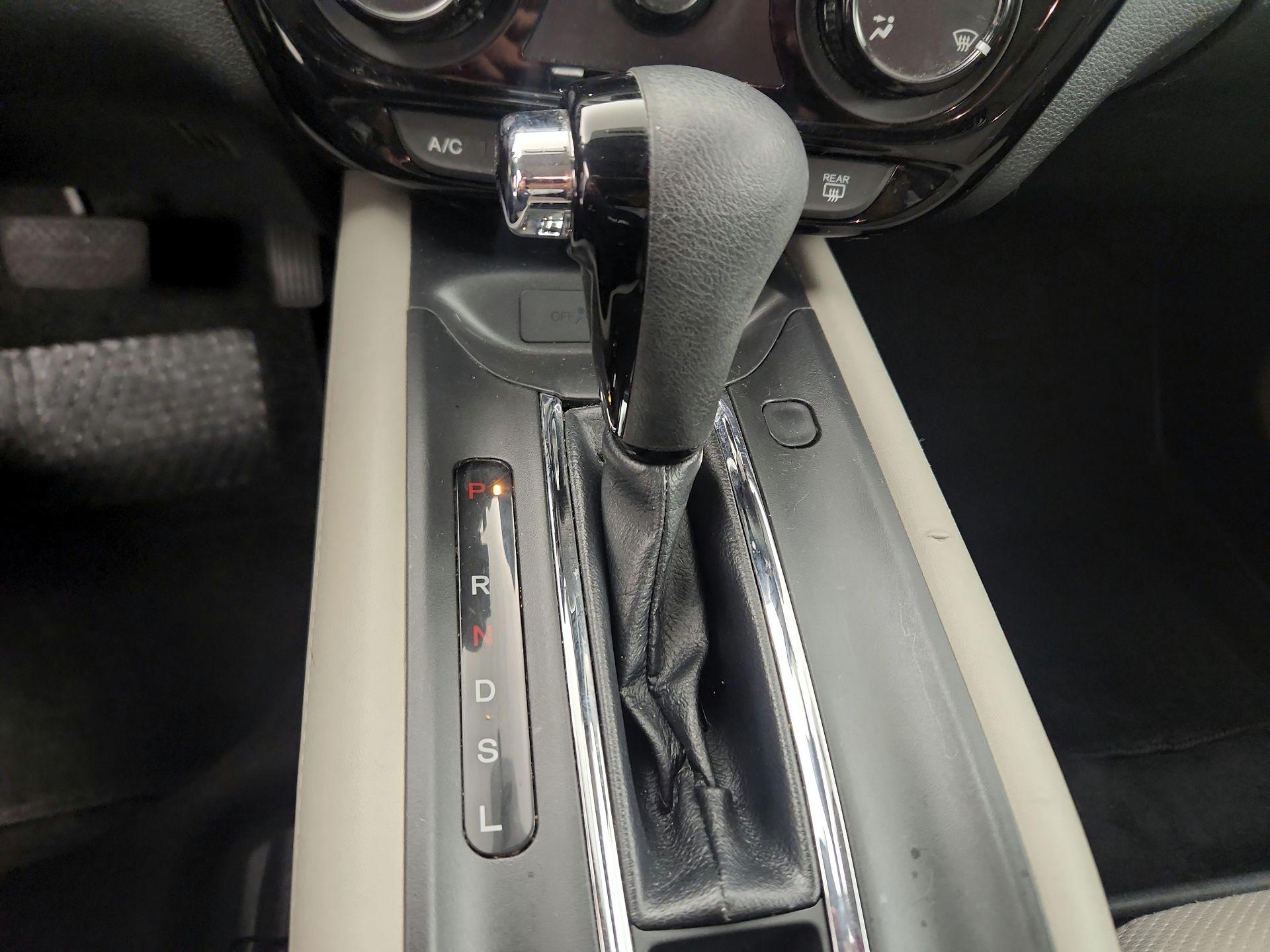 Thumbnail: 2016 Honda HR-V - 15