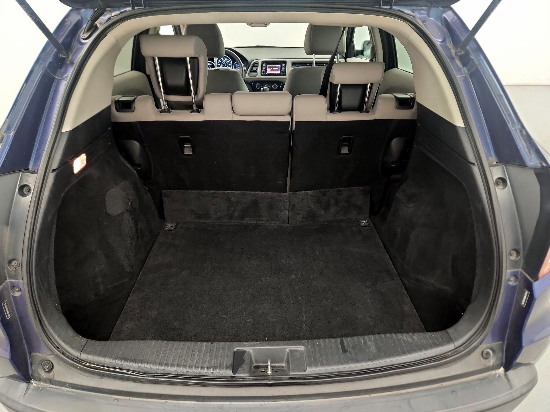 Thumbnail: 2016 Honda HR-V - 18