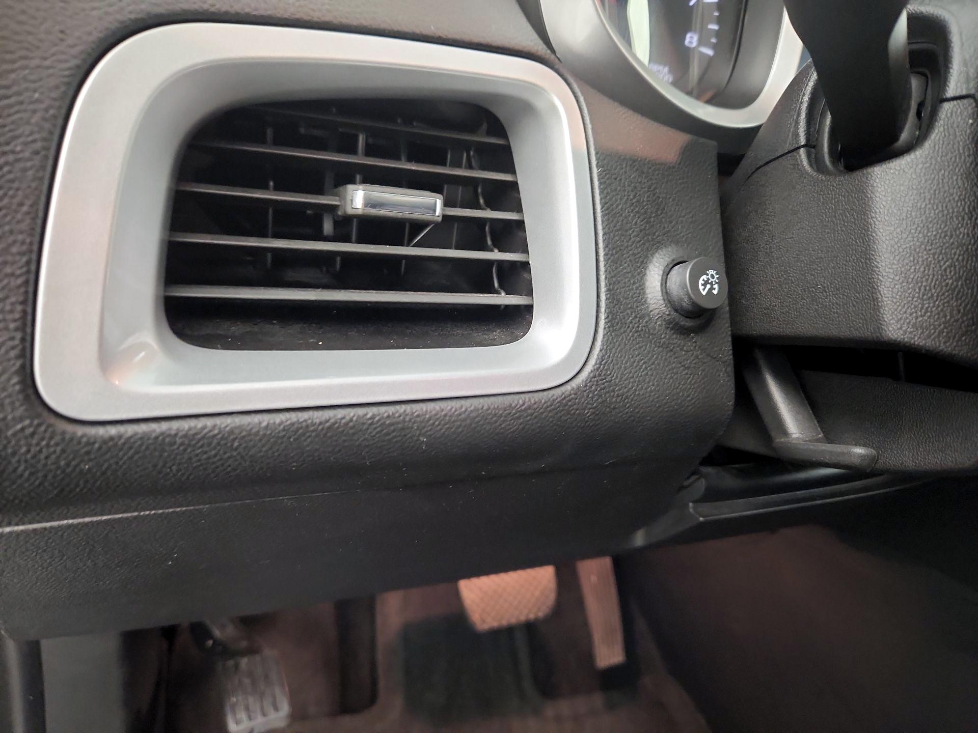 Thumbnail: 2017 Chevrolet Equinox - 11