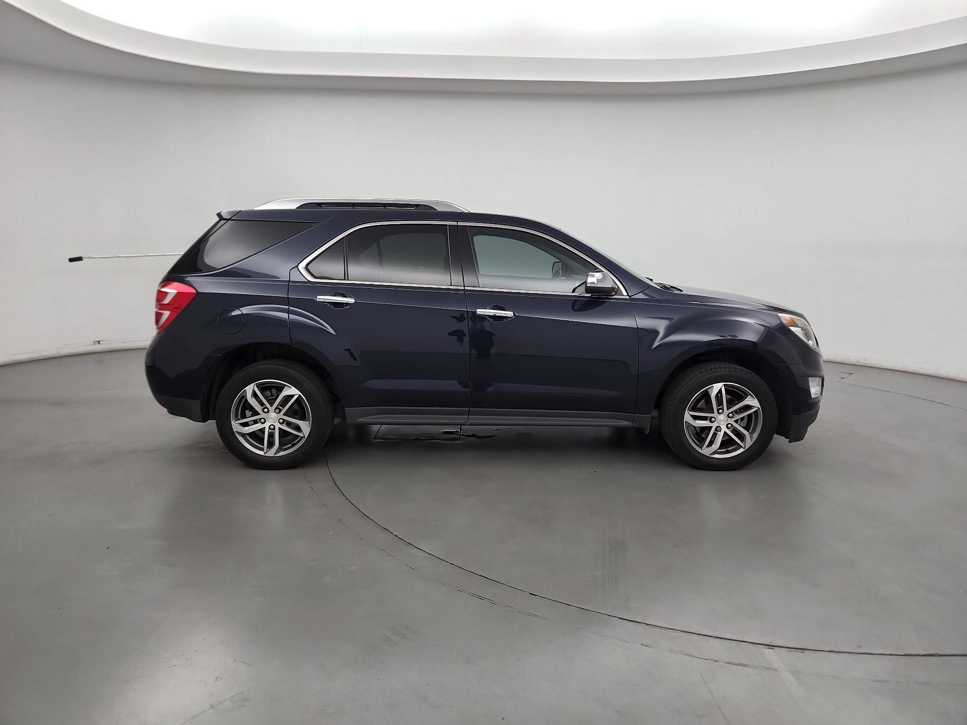 Thumbnail: 2017 Chevrolet Equinox - 4