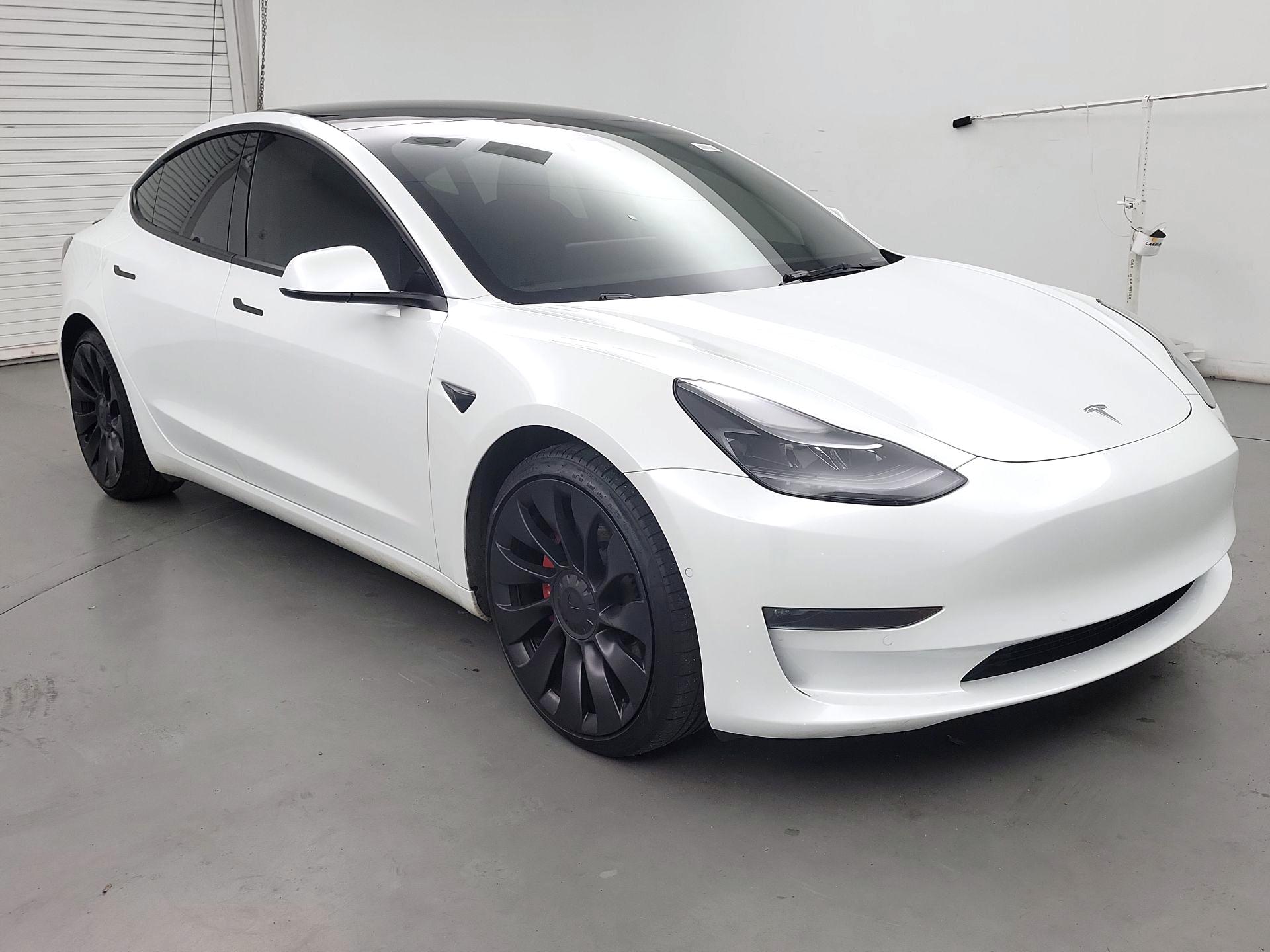 Thumbnail: 2022 Tesla Model 3 - 1