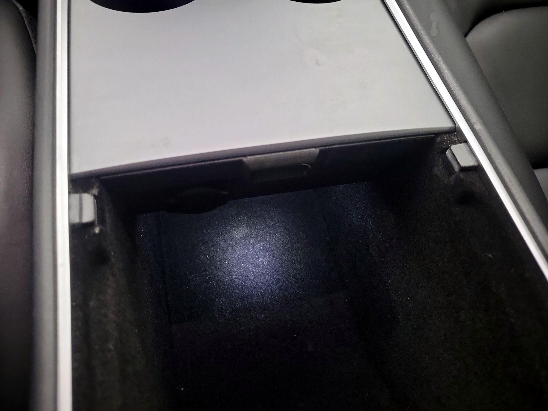 Thumbnail: 2022 Tesla Model 3 - 17