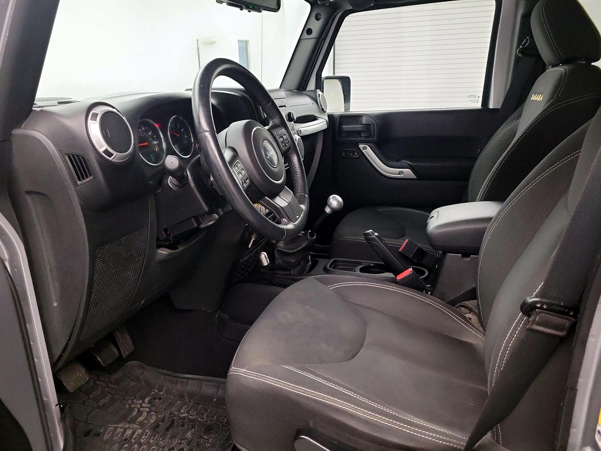 Thumbnail: 2015 Jeep Wrangler - 9