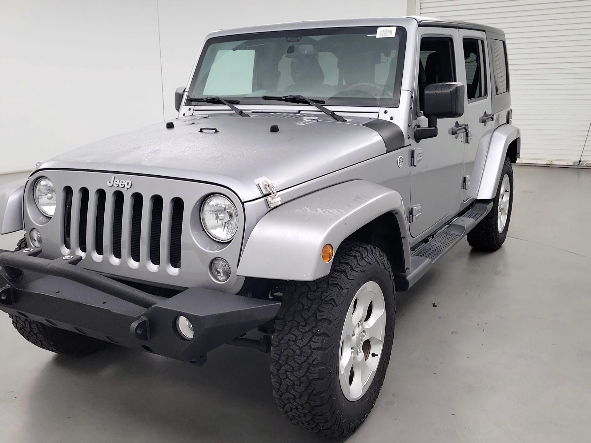 Thumbnail: 2015 Jeep Wrangler - 3