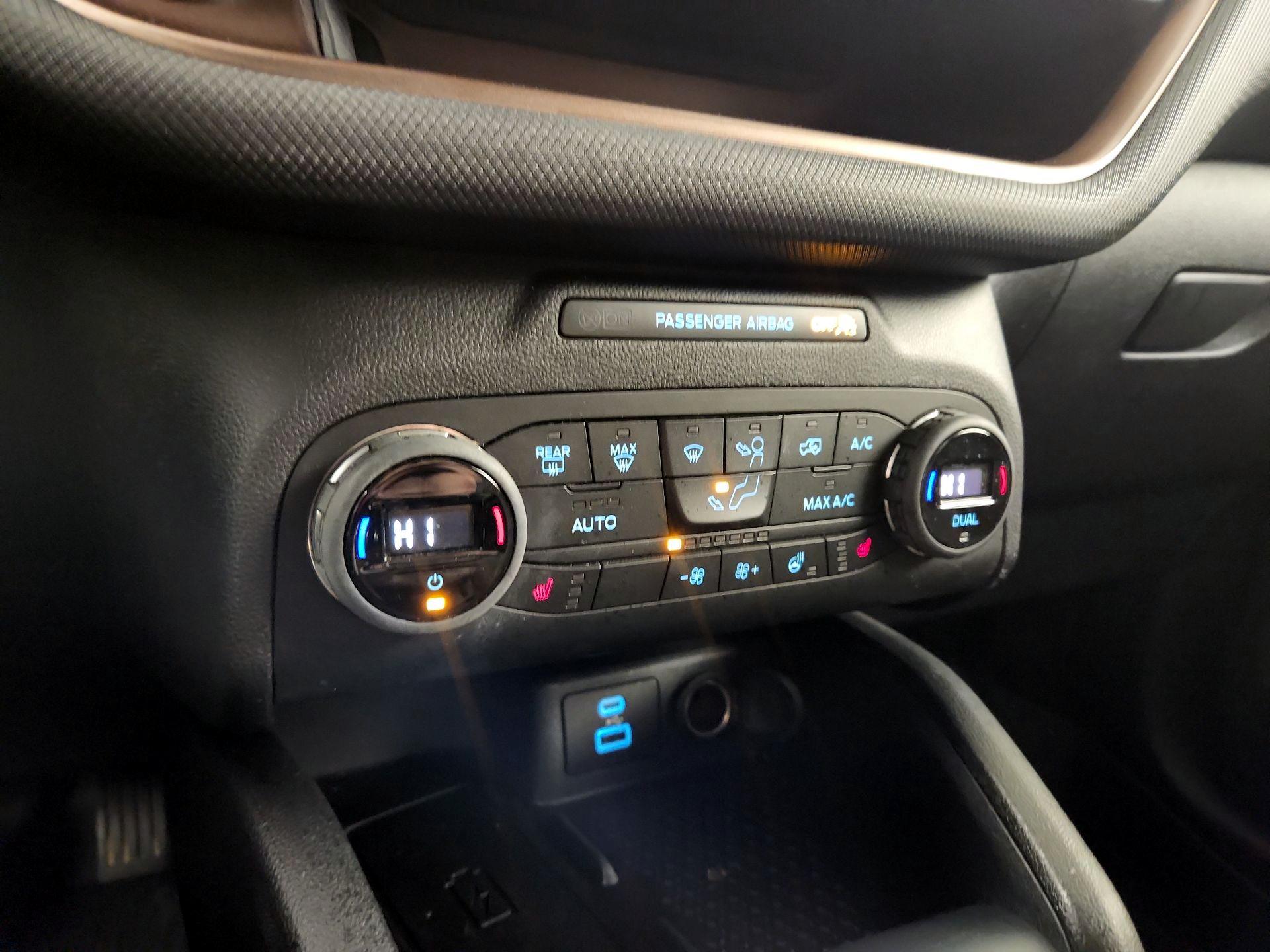 Thumbnail: 2021 Ford Bronco Sport - 15