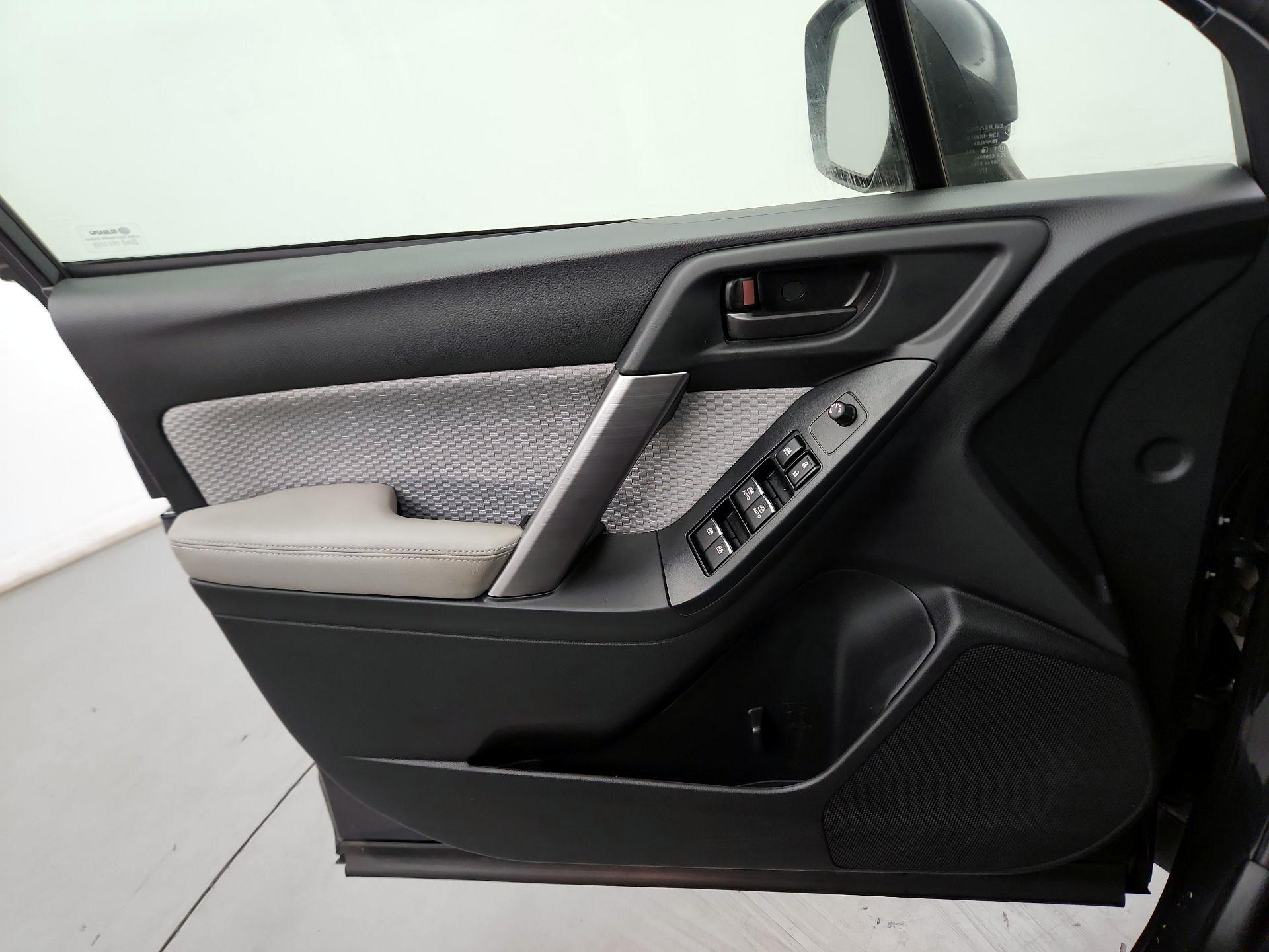 Thumbnail: 2018 Subaru Forester - 10