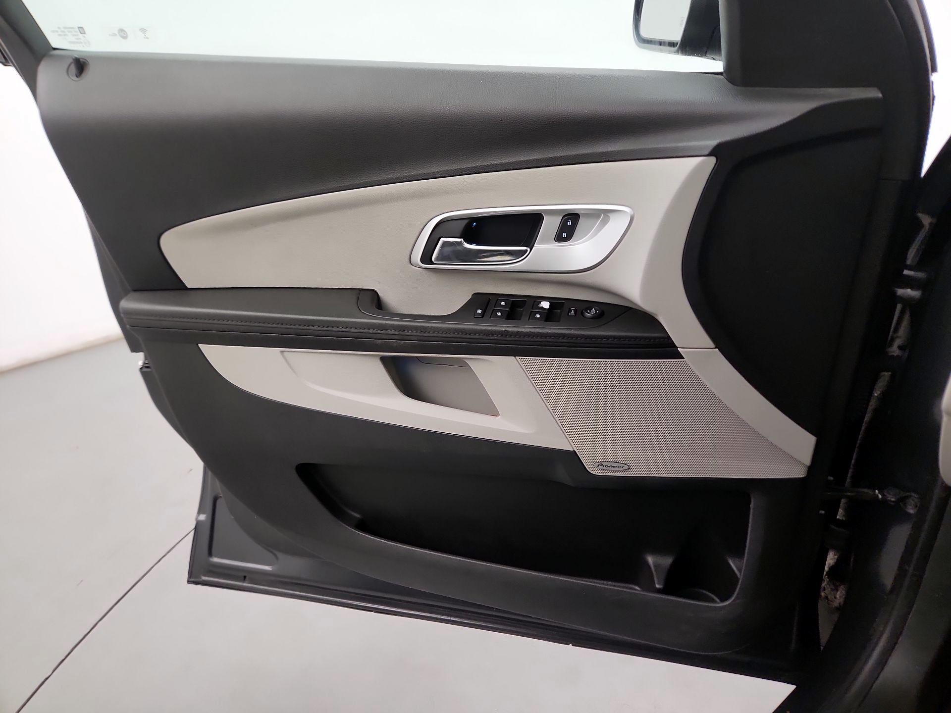 Thumbnail: 2017 Chevrolet Equinox - 10