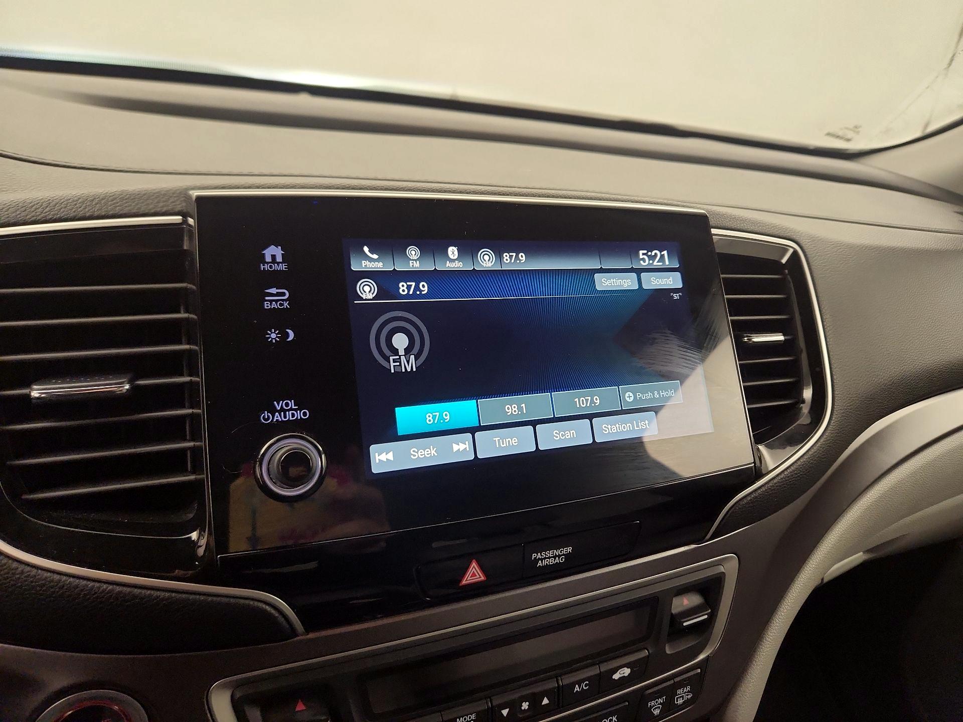 Thumbnail: 2019 Honda Pilot - 13