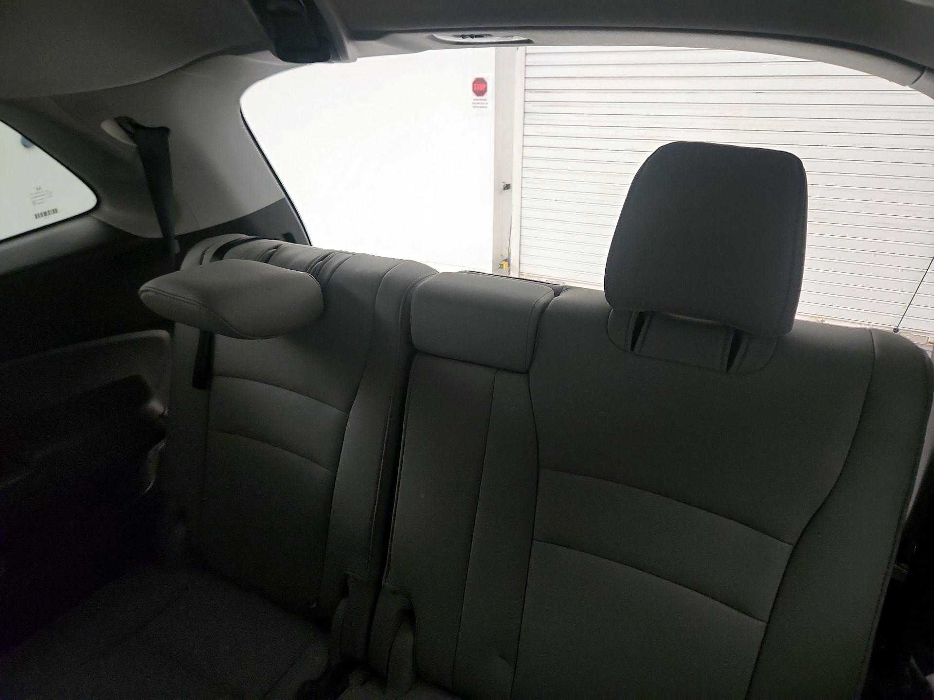 Thumbnail: 2019 Honda Pilot - 19