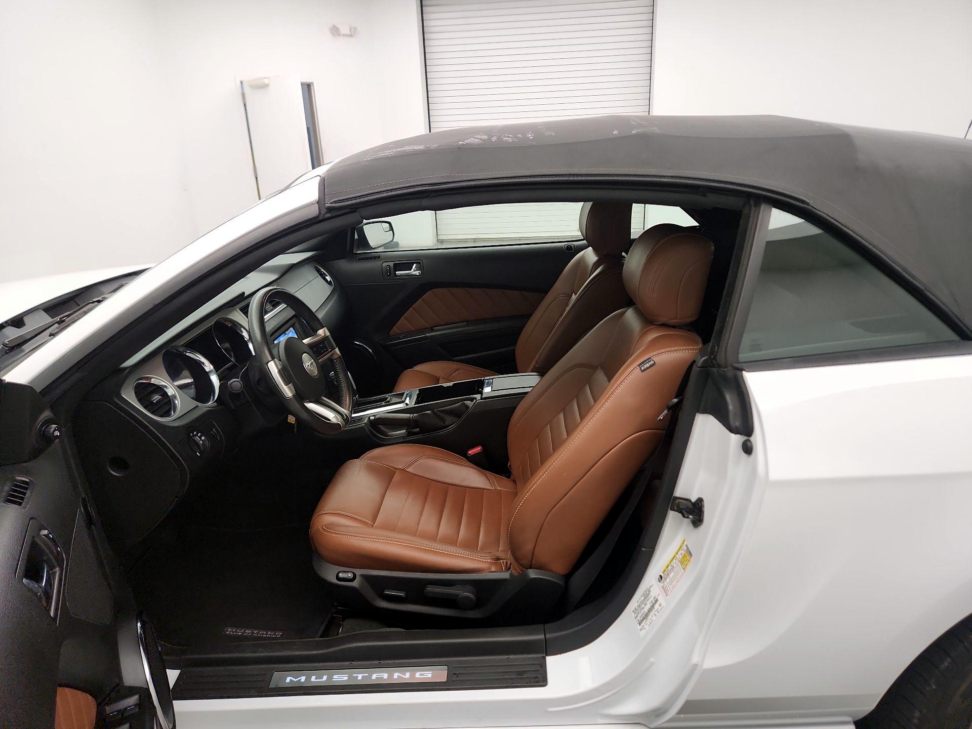 Thumbnail: 2014 Ford Mustang - 9