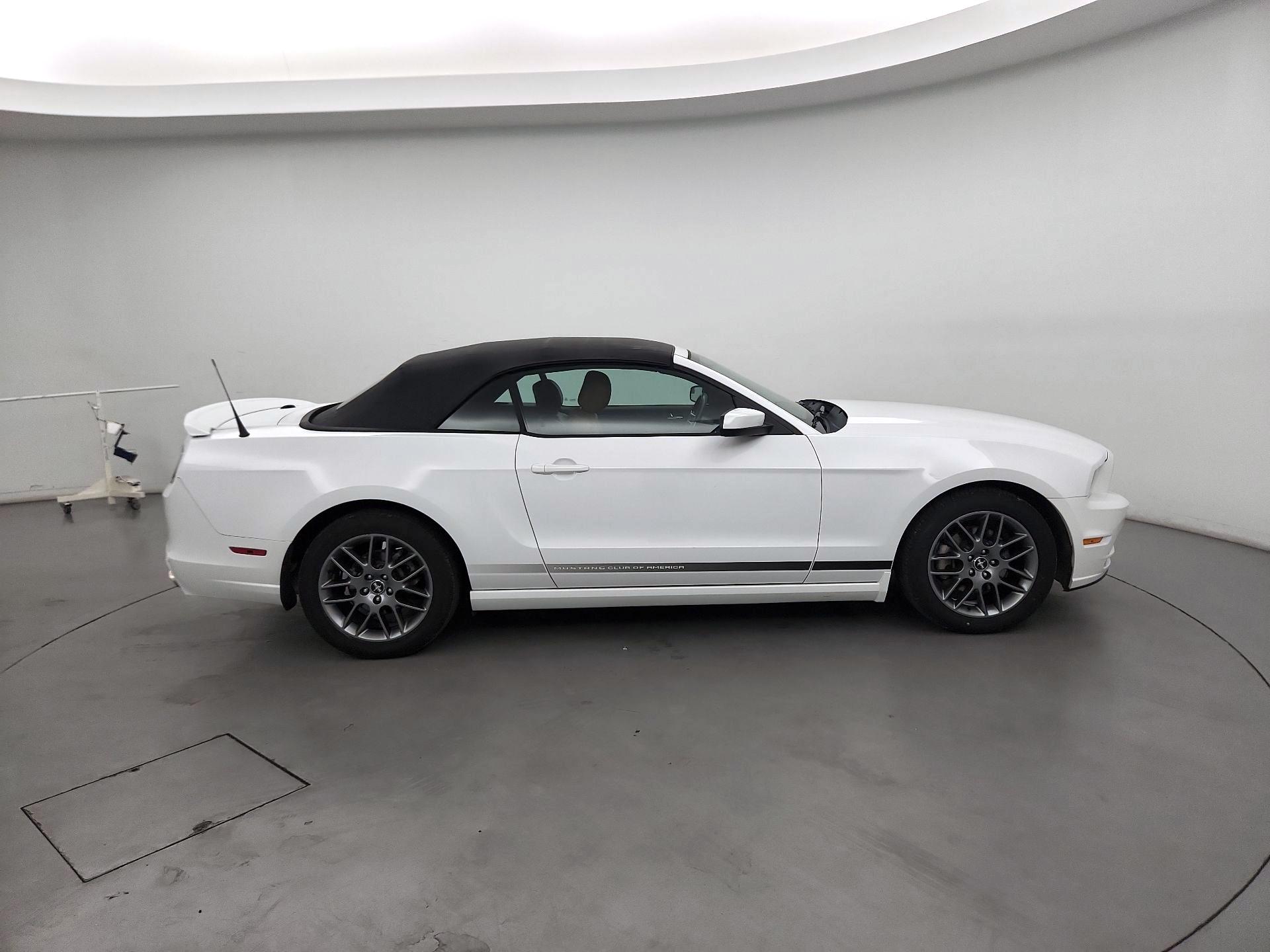 Thumbnail: 2014 Ford Mustang - 4