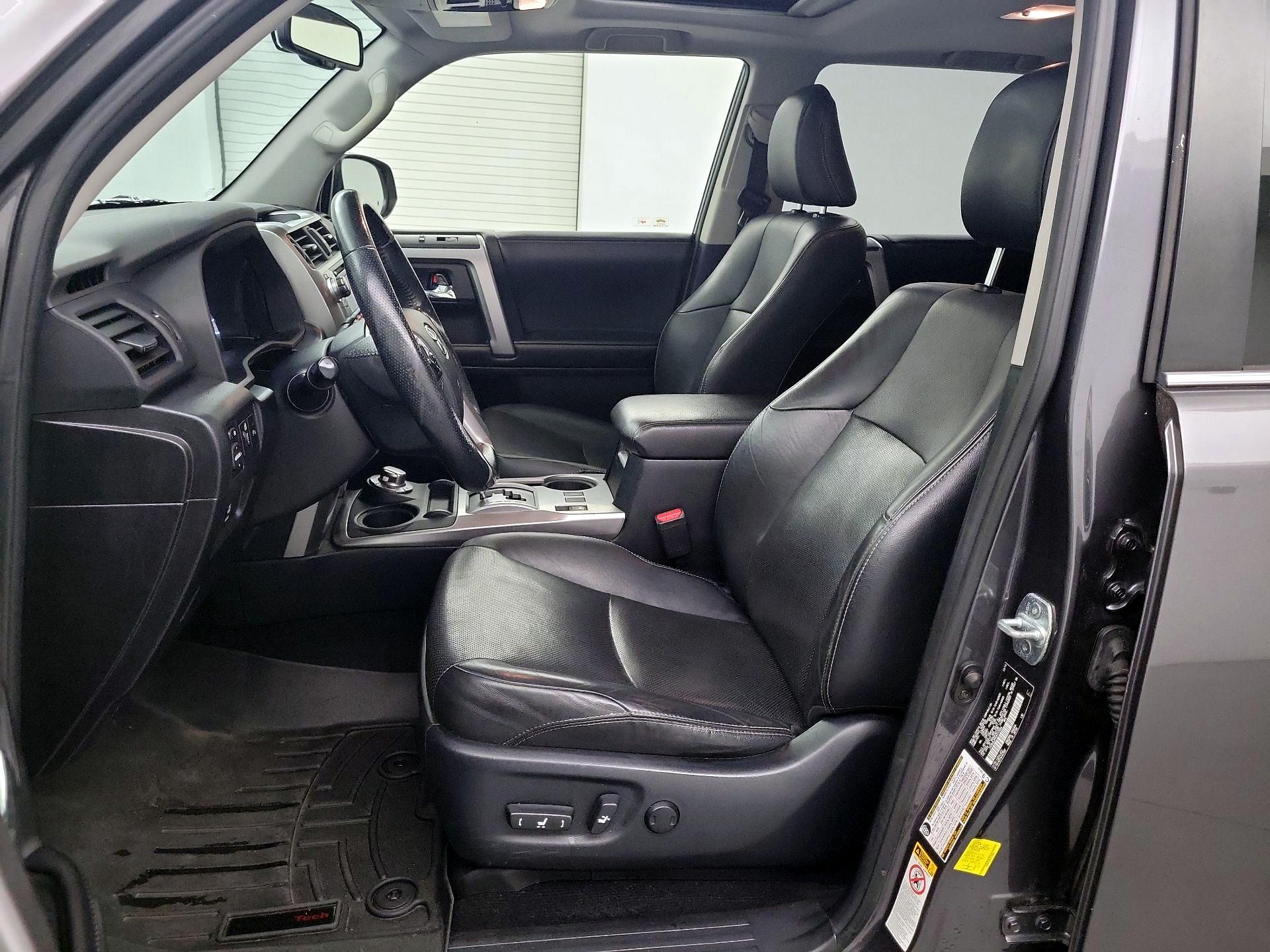 Thumbnail: 2016 Toyota 4Runner - 9