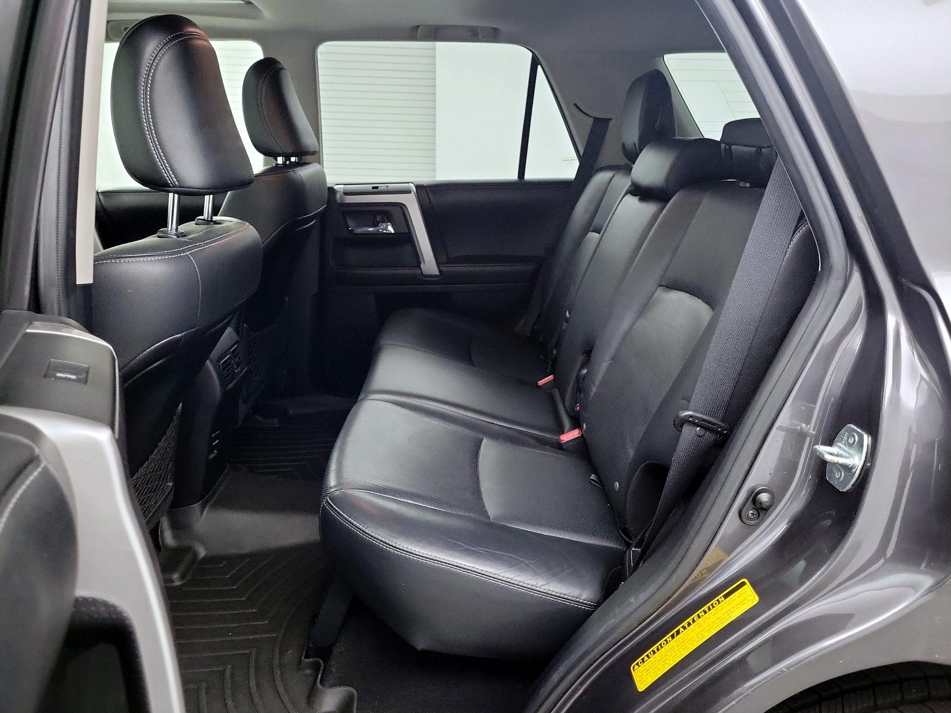 Thumbnail: 2016 Toyota 4Runner - 18