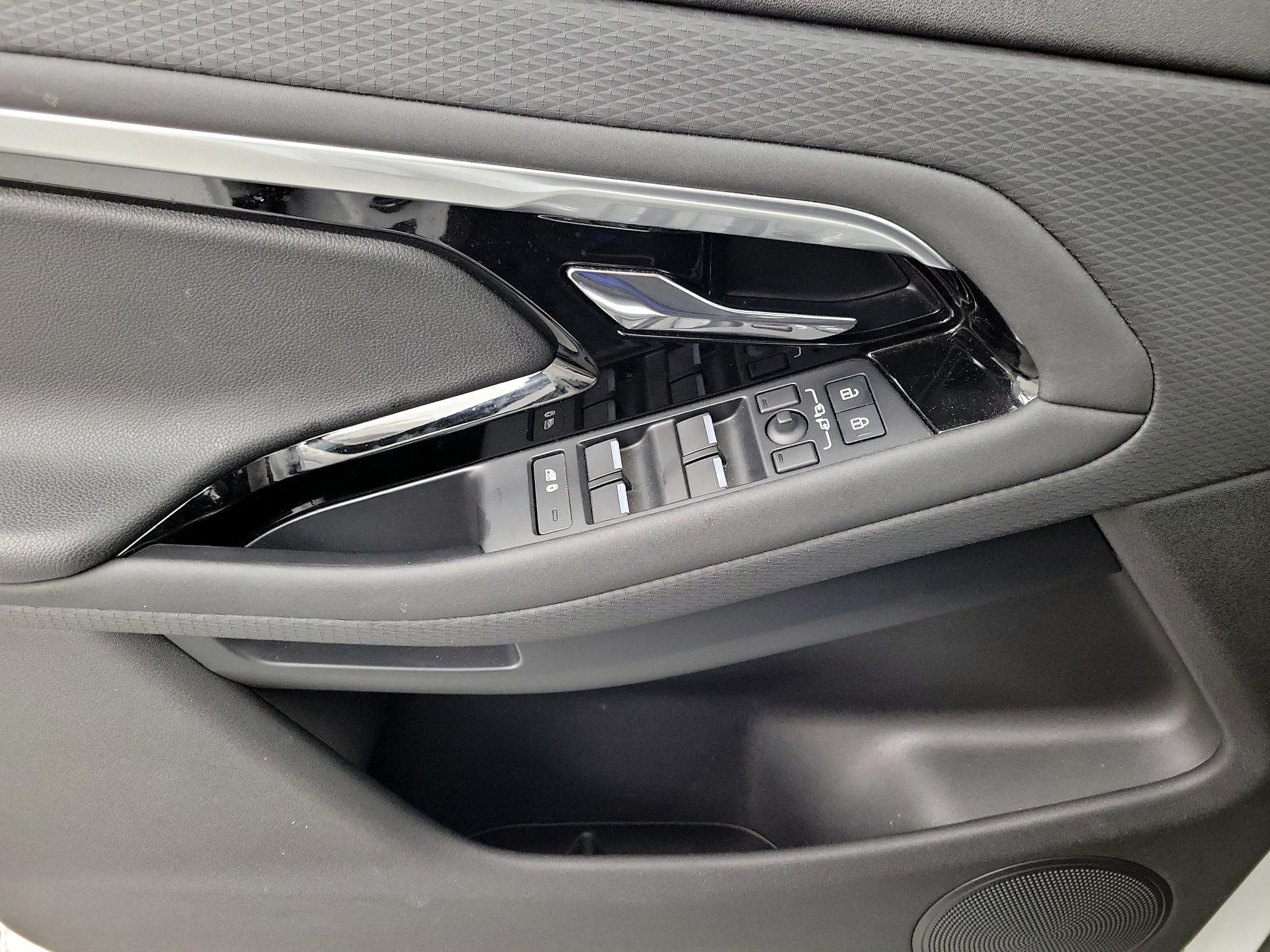 Thumbnail: 2023 Land Rover Range Rover Evoque - 10