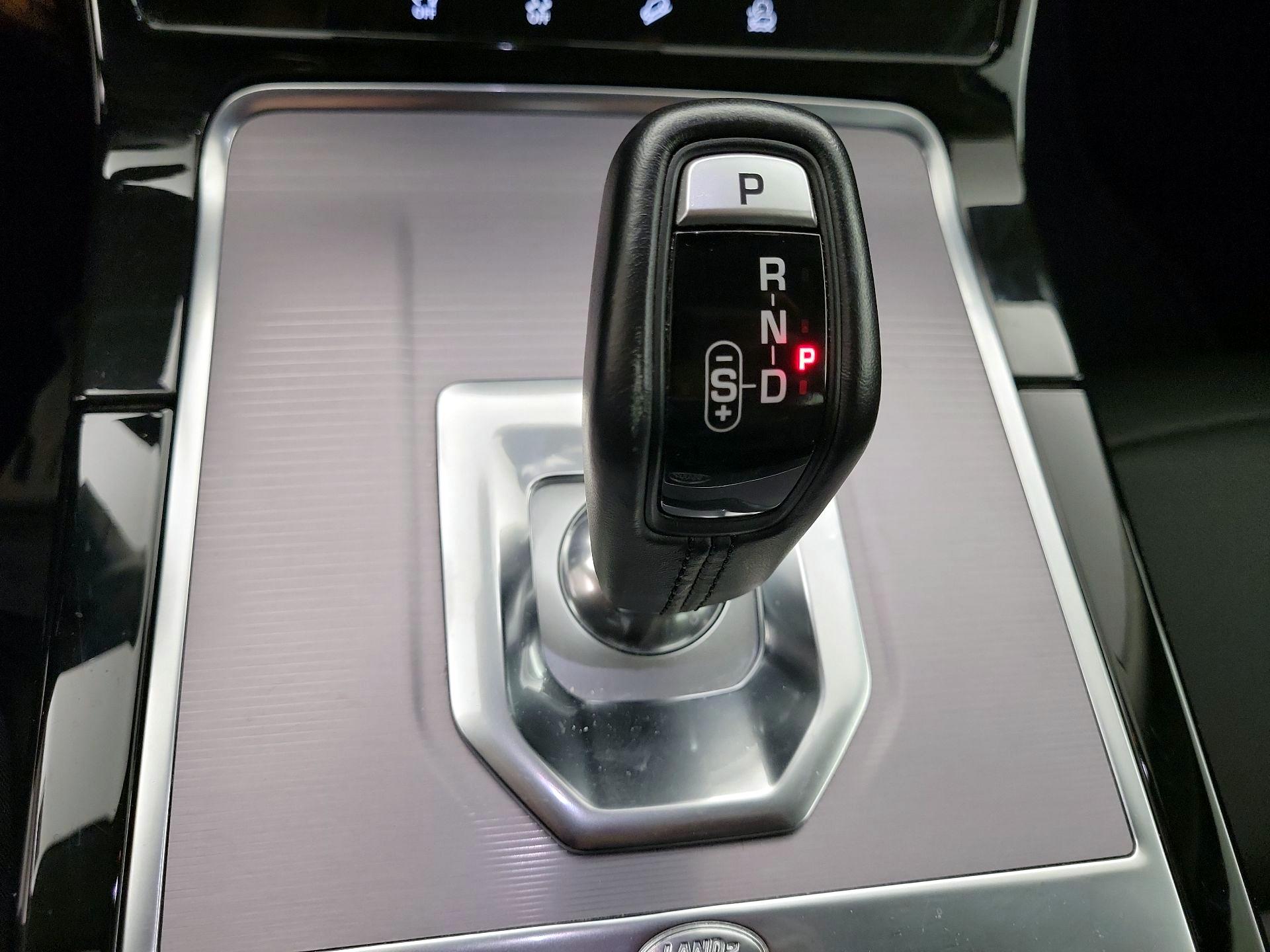 Thumbnail: 2023 Land Rover Range Rover Evoque - 16