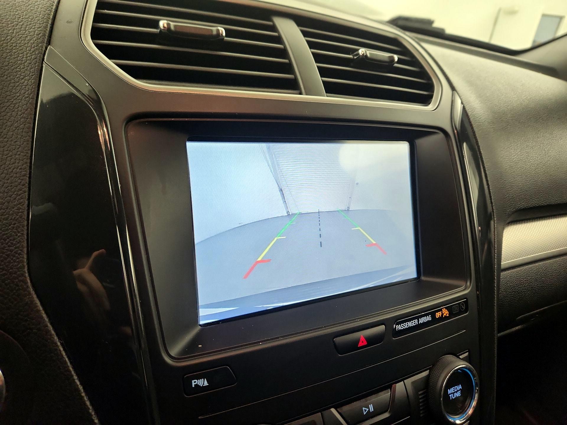 Thumbnail: 2019 Ford Explorer - 12