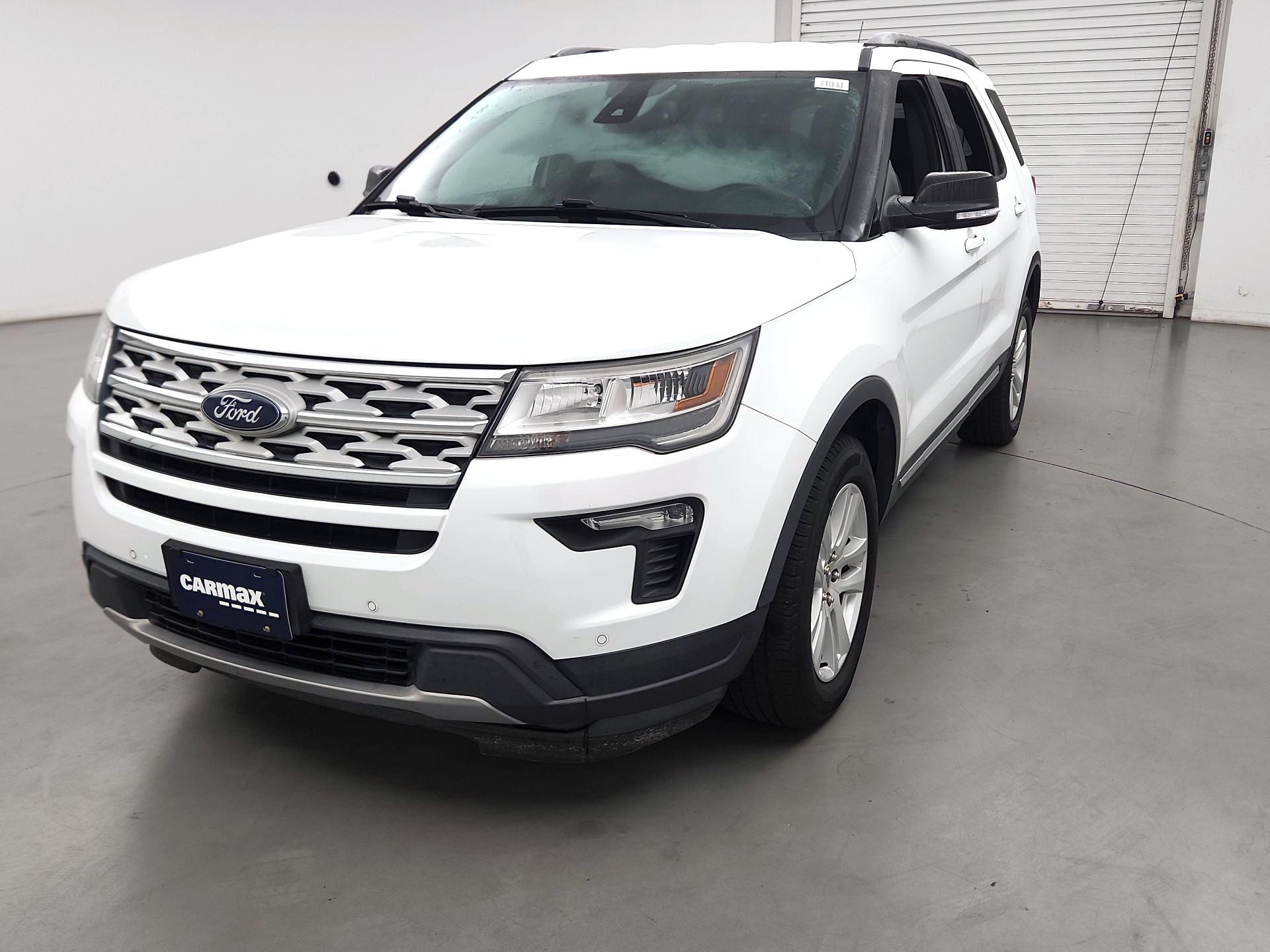 Thumbnail: 2019 Ford Explorer - 3