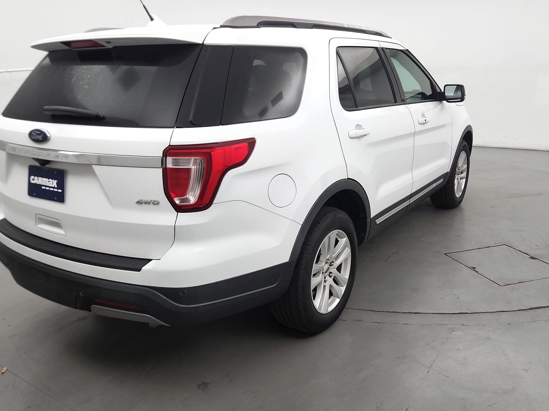Thumbnail: 2019 Ford Explorer - 5