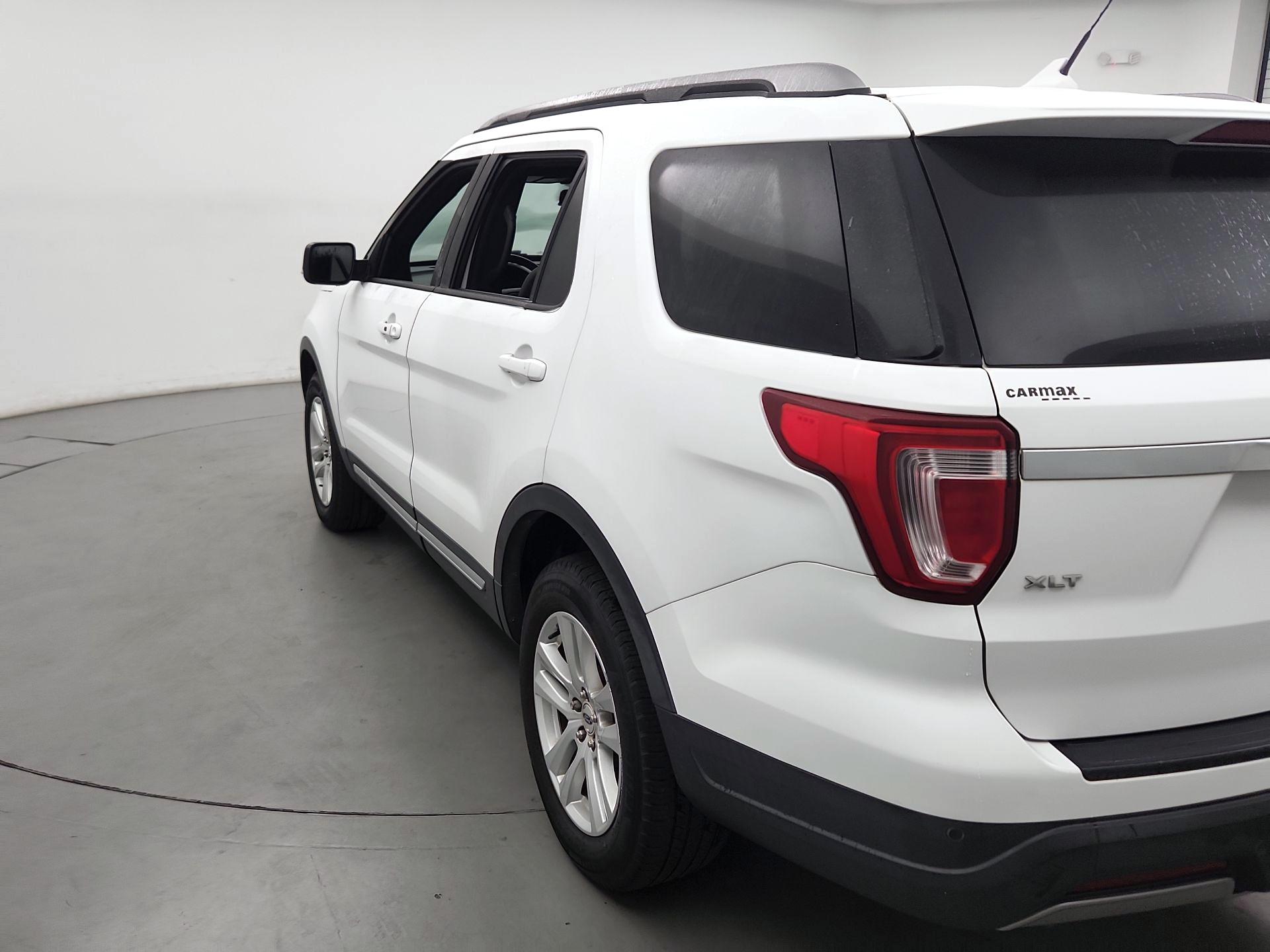 Thumbnail: 2019 Ford Explorer - 7