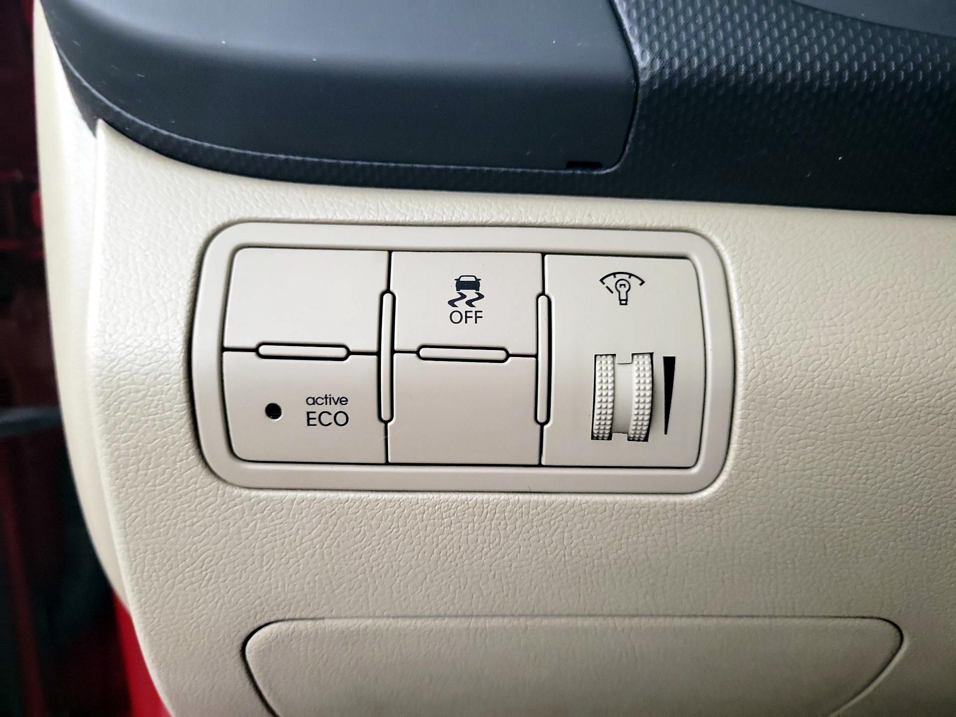 Thumbnail: 2016 Hyundai Accent - 11