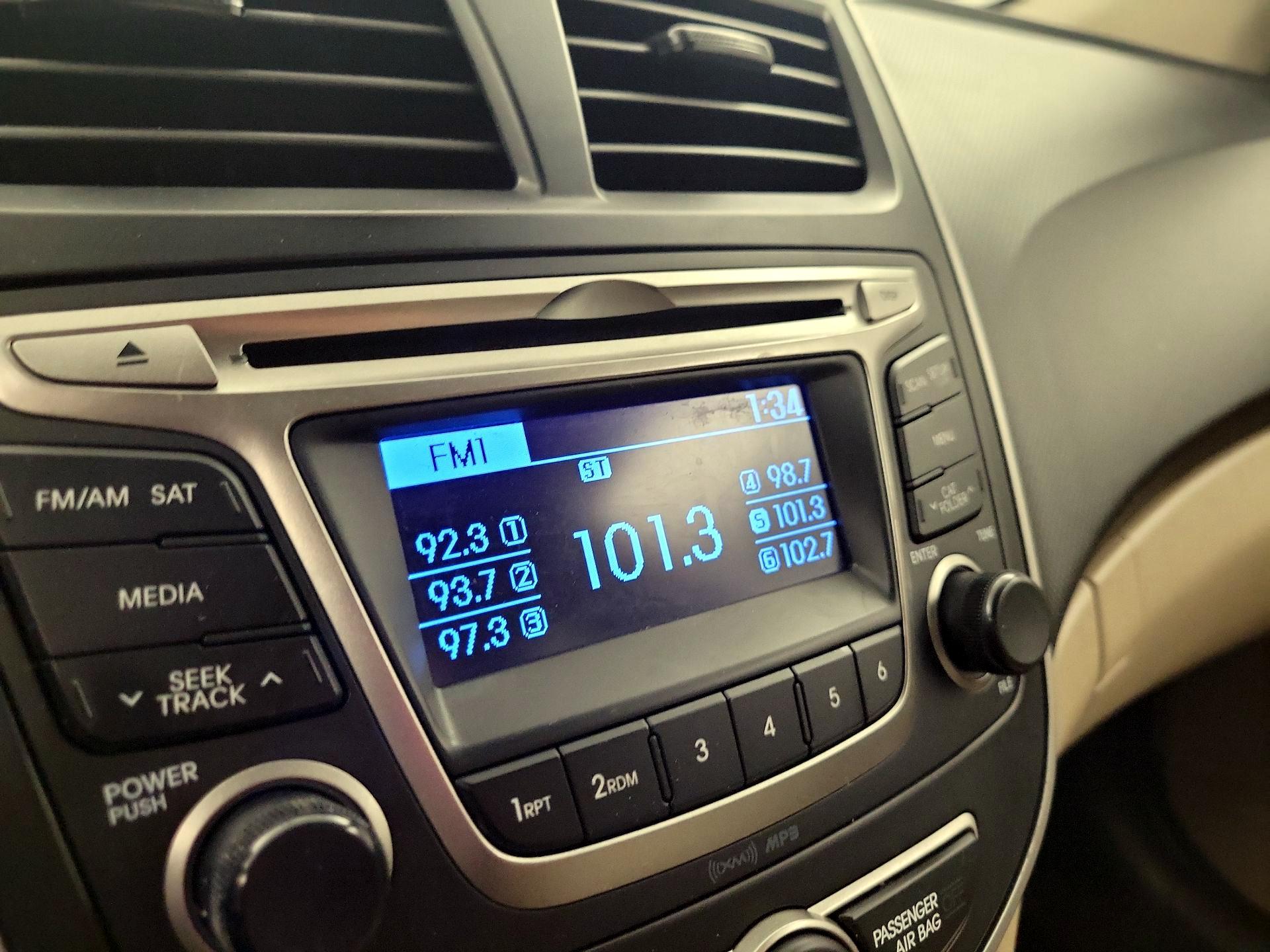 Thumbnail: 2016 Hyundai Accent - 12