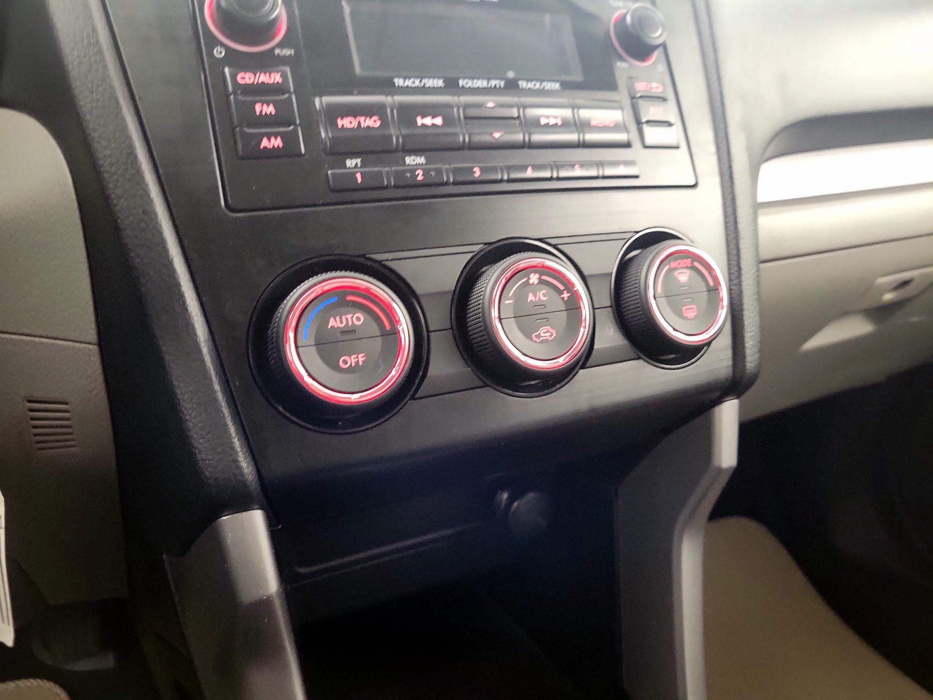 Thumbnail: 2015 Subaru Forester - 14