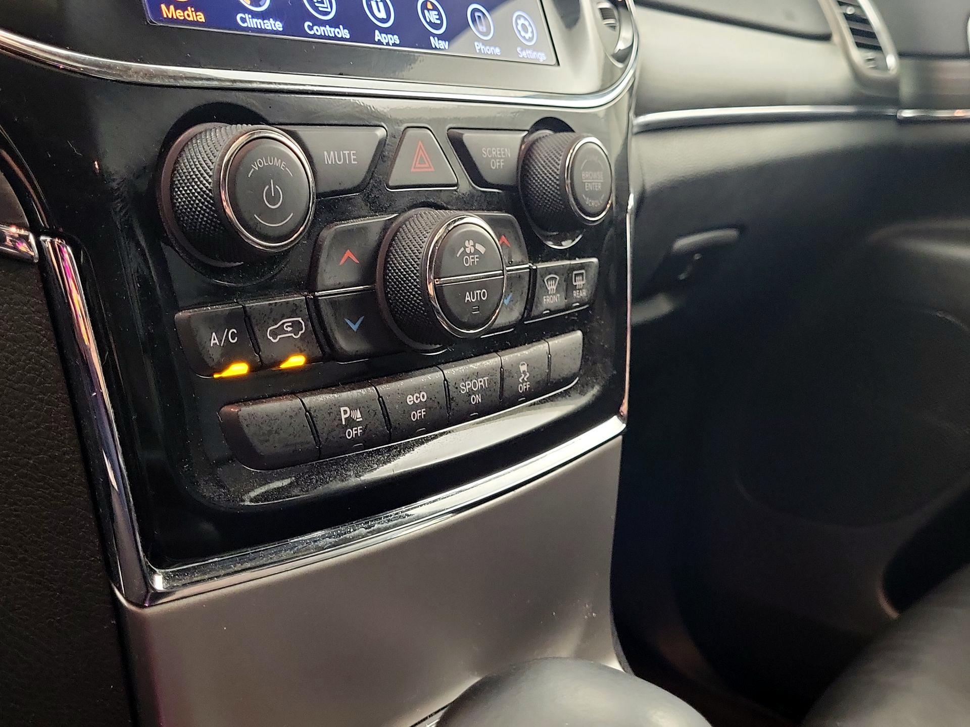 Thumbnail: 2019 Jeep Grand Cherokee - 15