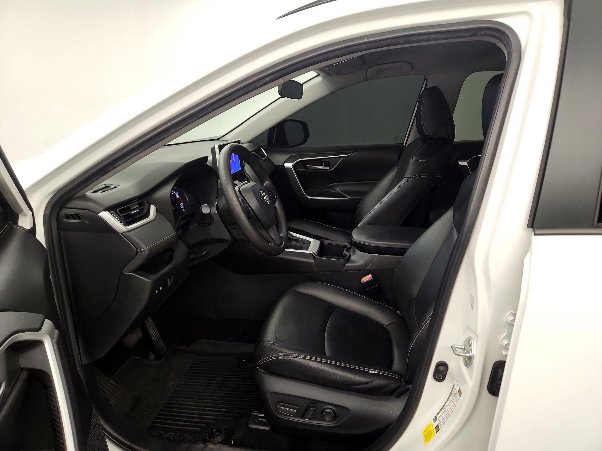 Thumbnail: 2023 Toyota RAV4 - 9