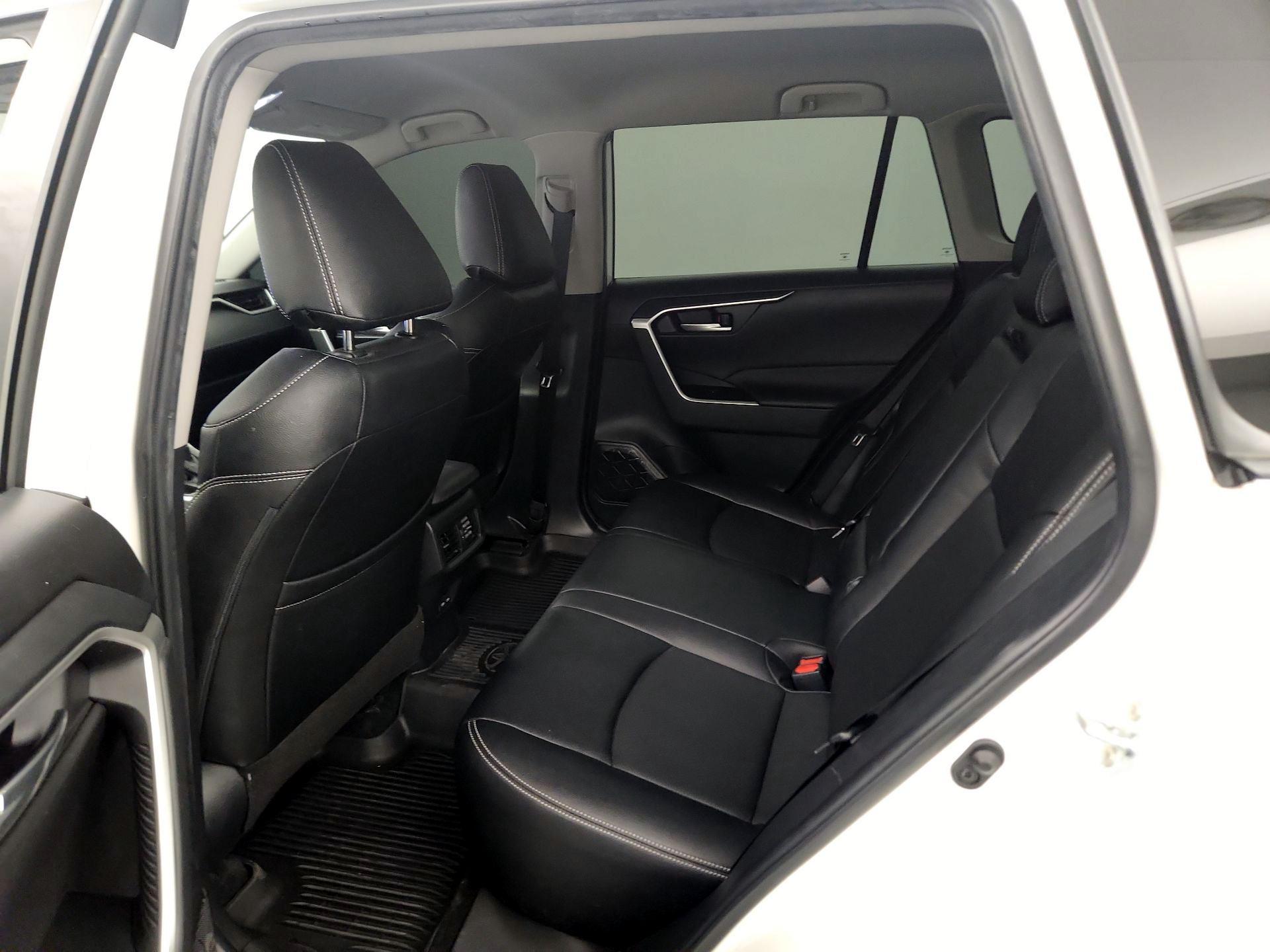 Thumbnail: 2023 Toyota RAV4 - 17