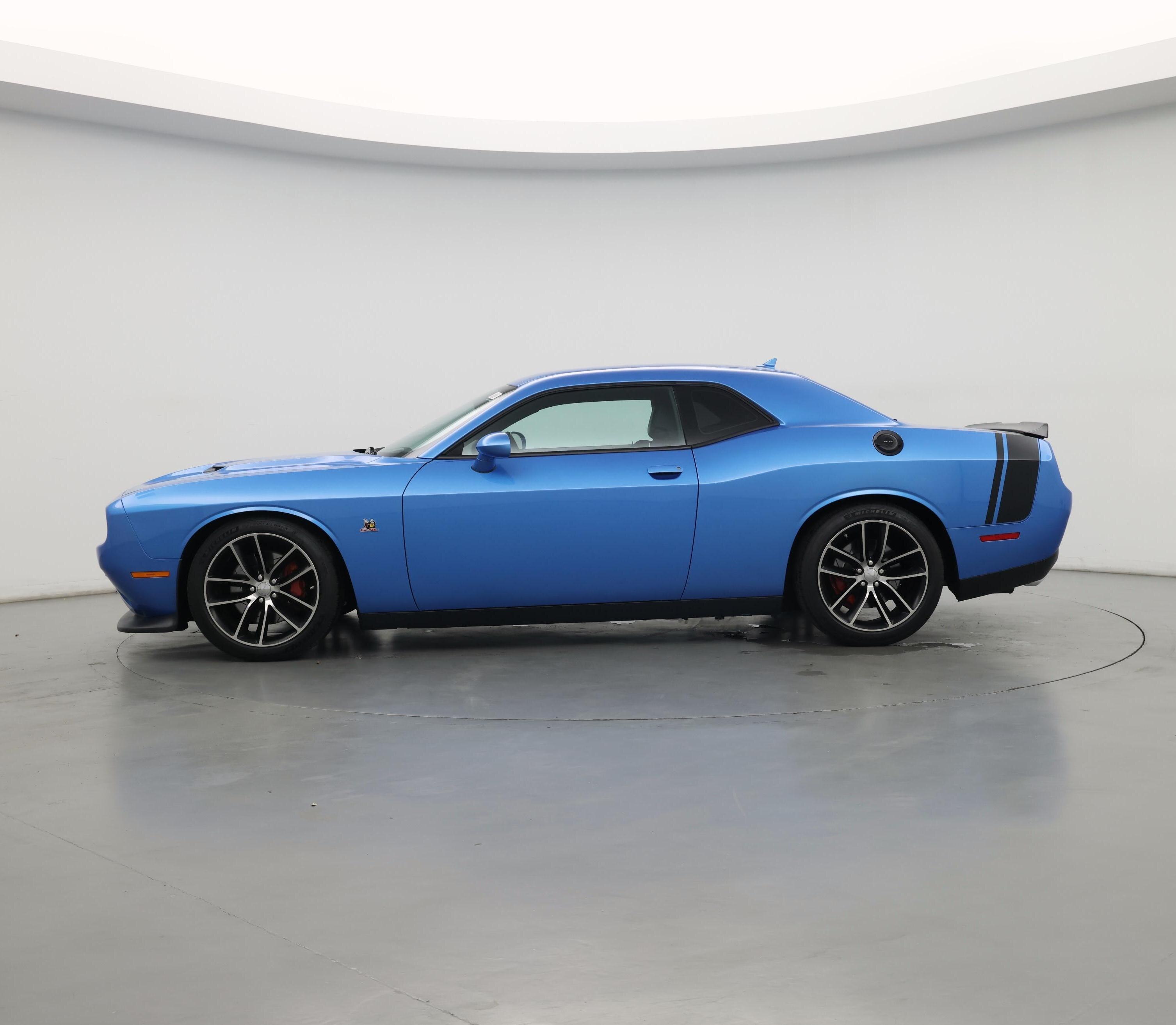 Thumbnail: 2015 Dodge Challenger - 3