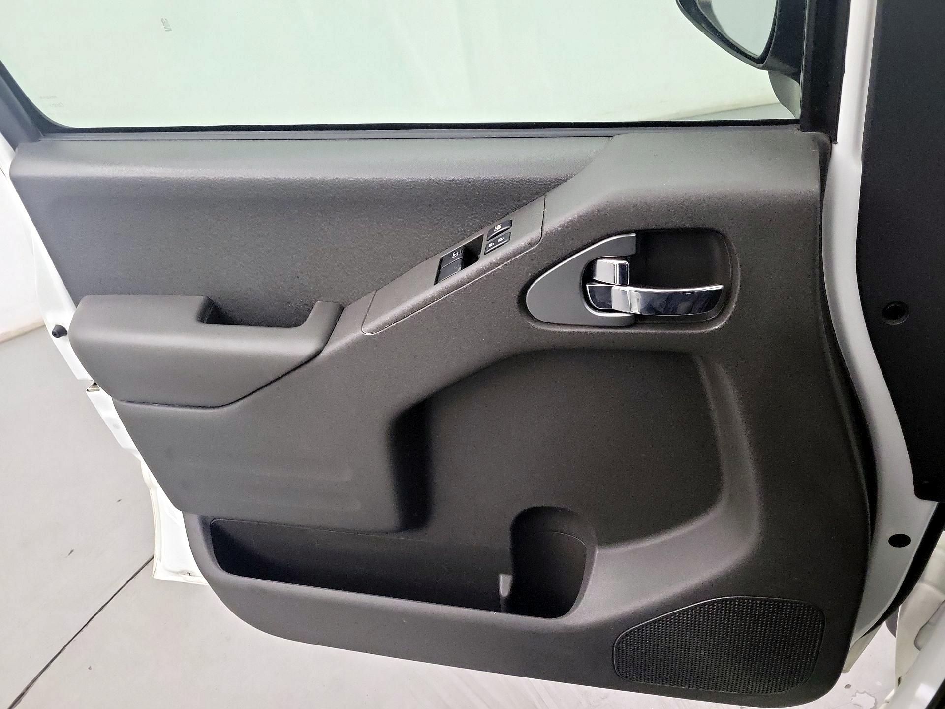 Thumbnail: 2019 Nissan Frontier - 10