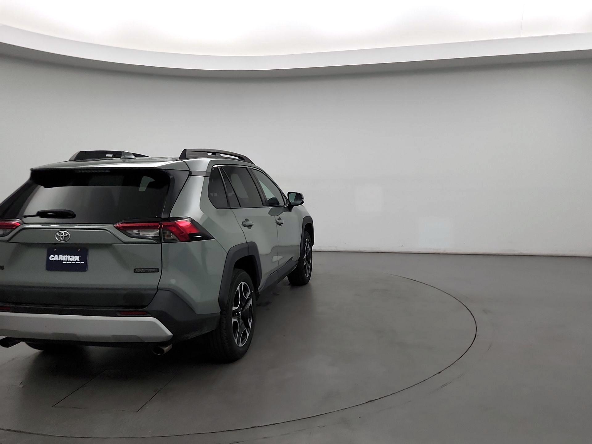 Thumbnail: 2019 Toyota RAV4 - 5