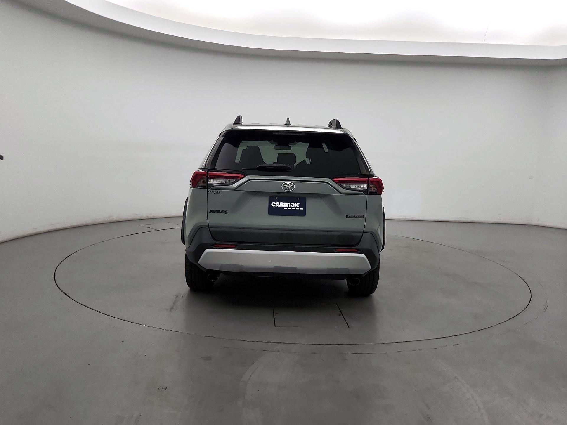 Thumbnail: 2019 Toyota RAV4 - 6