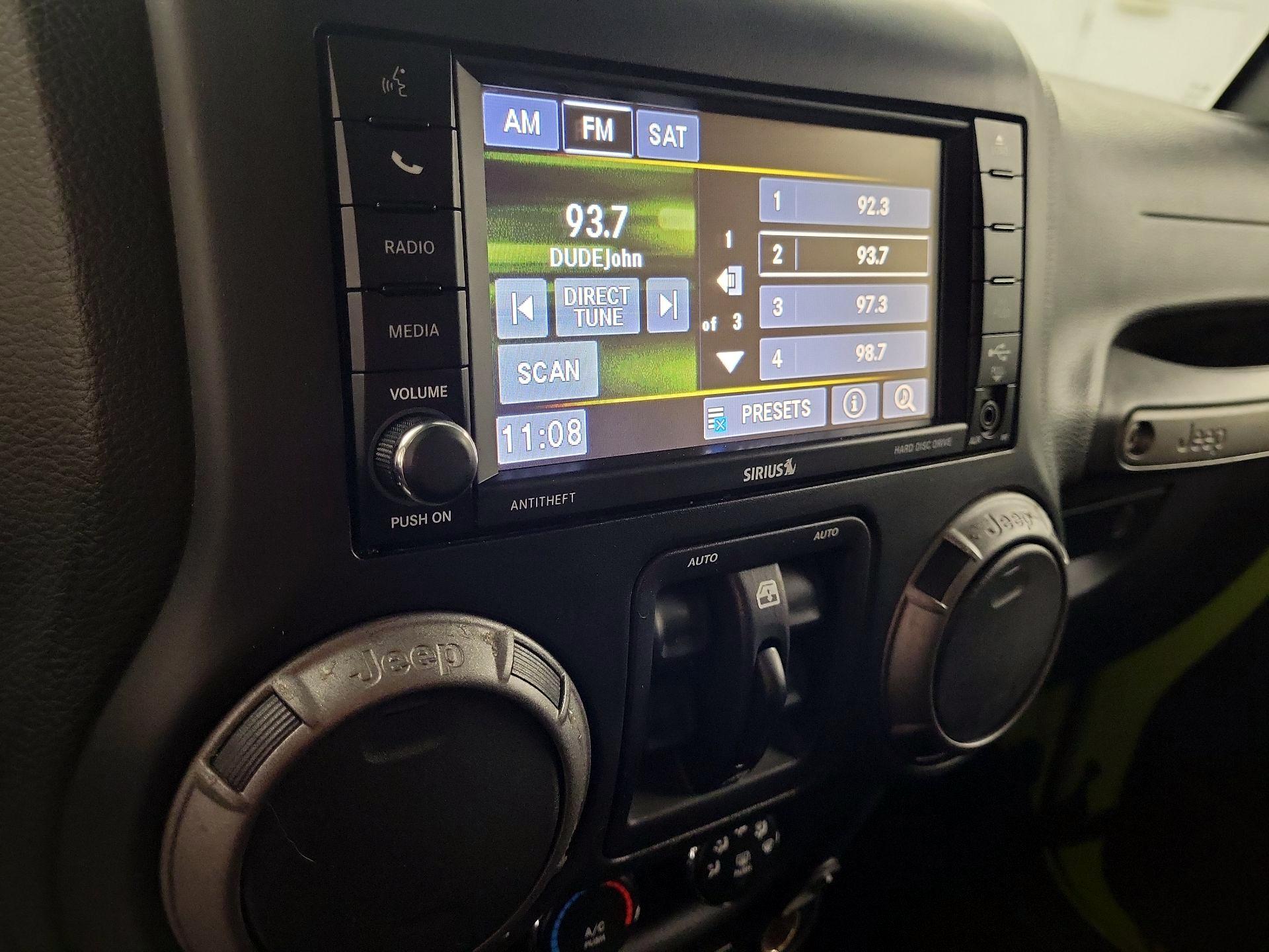 Thumbnail: 2016 Jeep Wrangler - 11