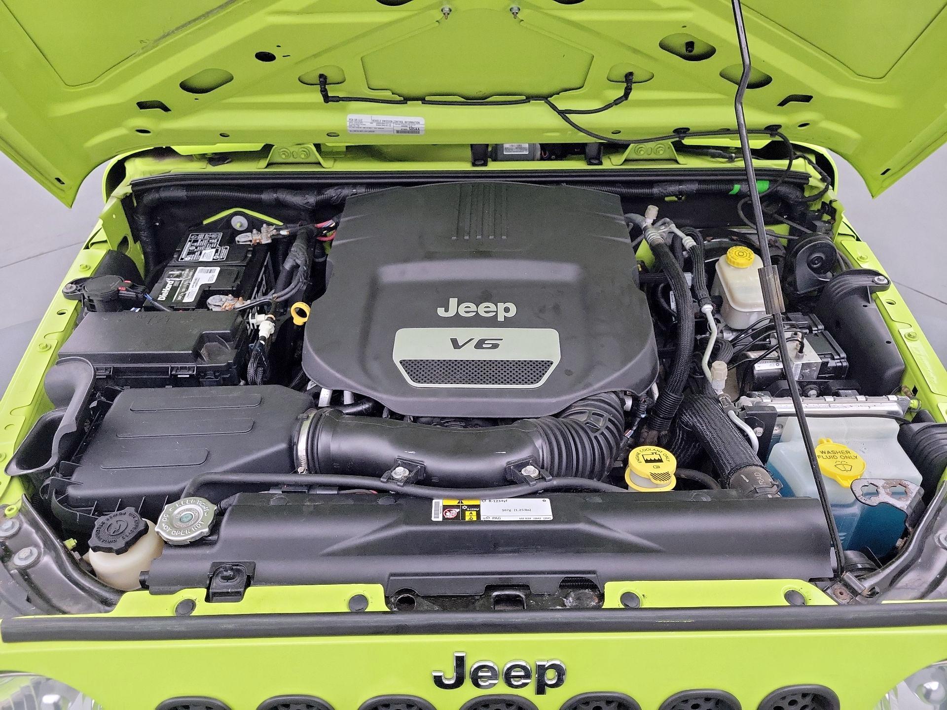 Thumbnail: 2016 Jeep Wrangler - 17