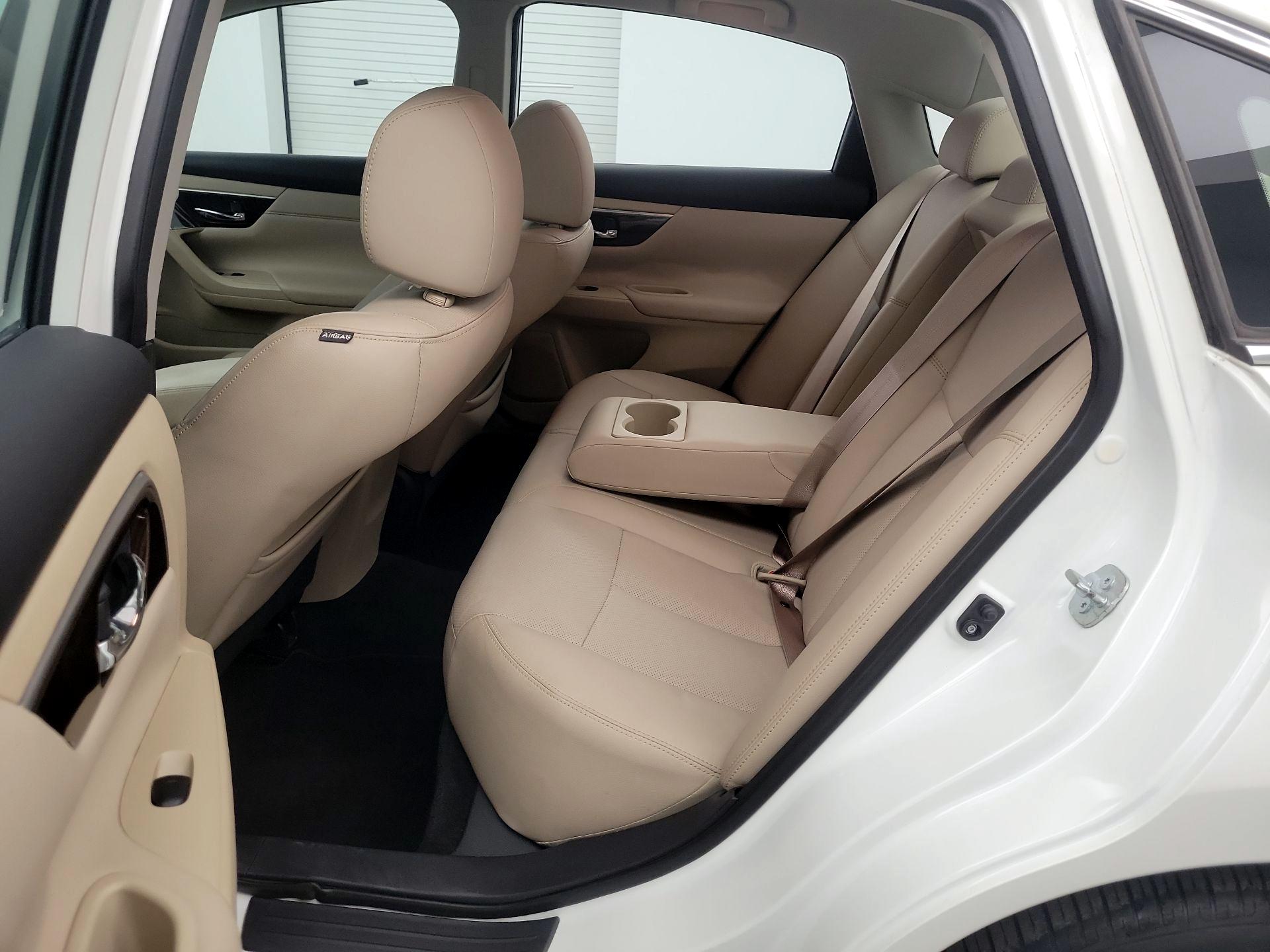 Thumbnail: 2015 Nissan Altima - 19