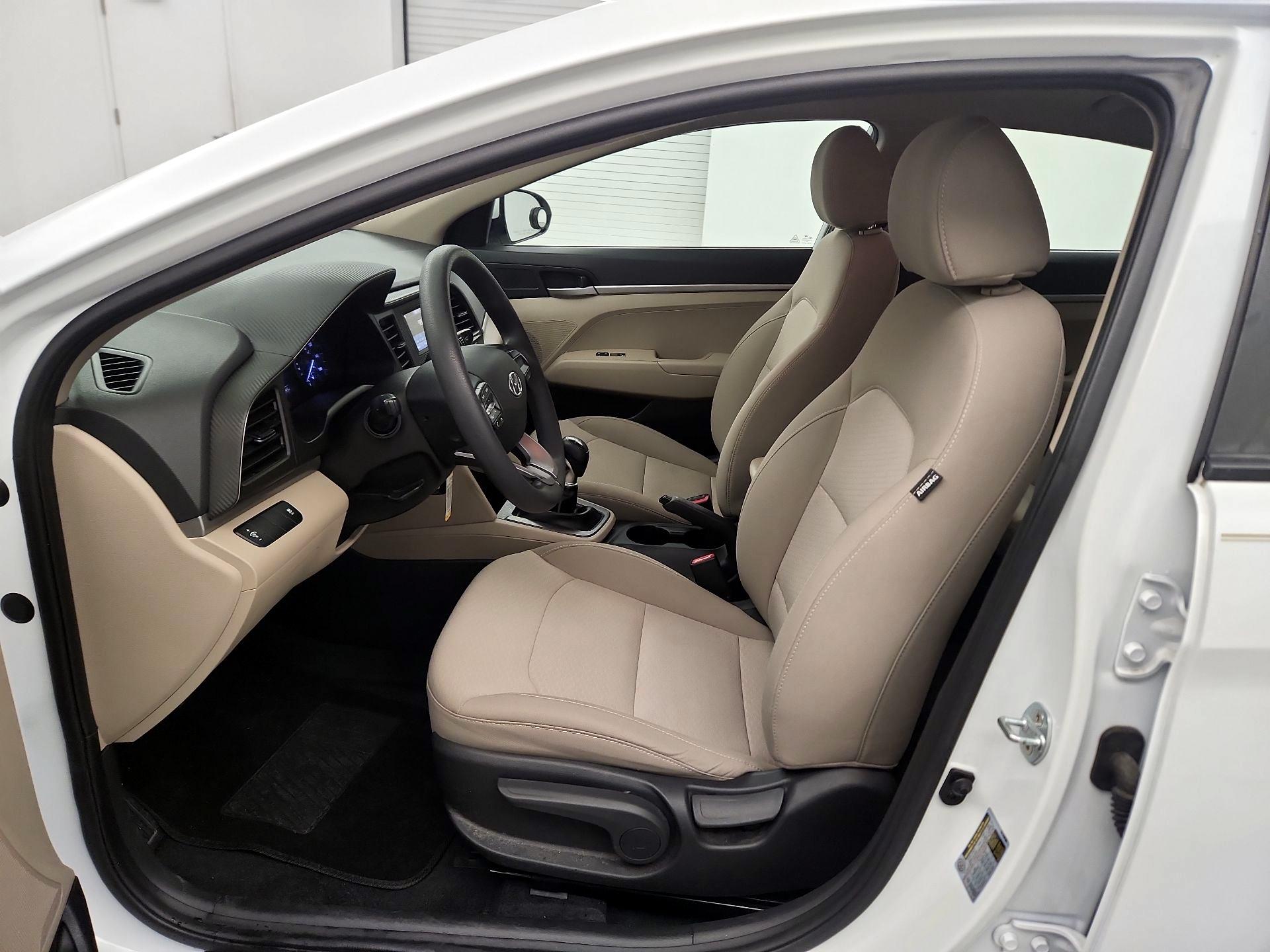 Thumbnail: 2019 Hyundai Elantra - 9