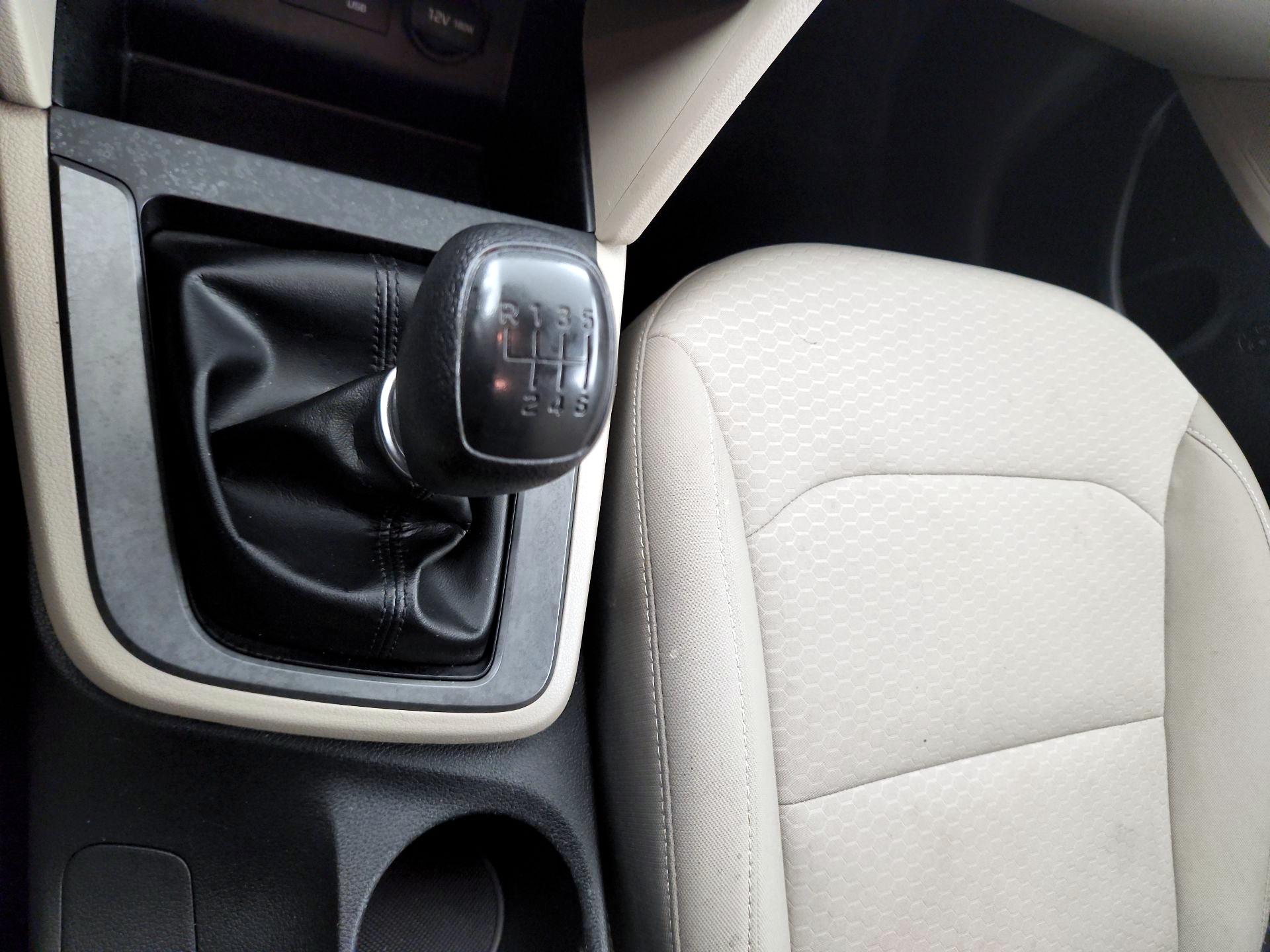 Thumbnail: 2019 Hyundai Elantra - 15