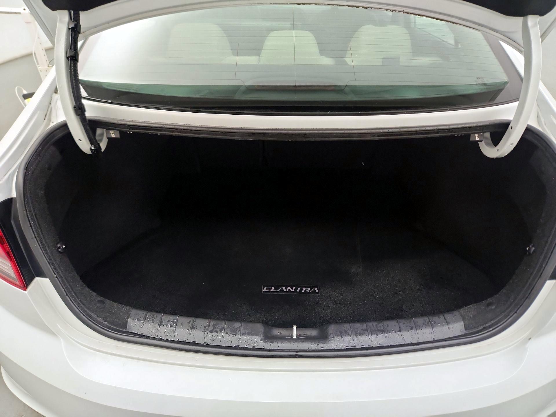 Thumbnail: 2019 Hyundai Elantra - 18