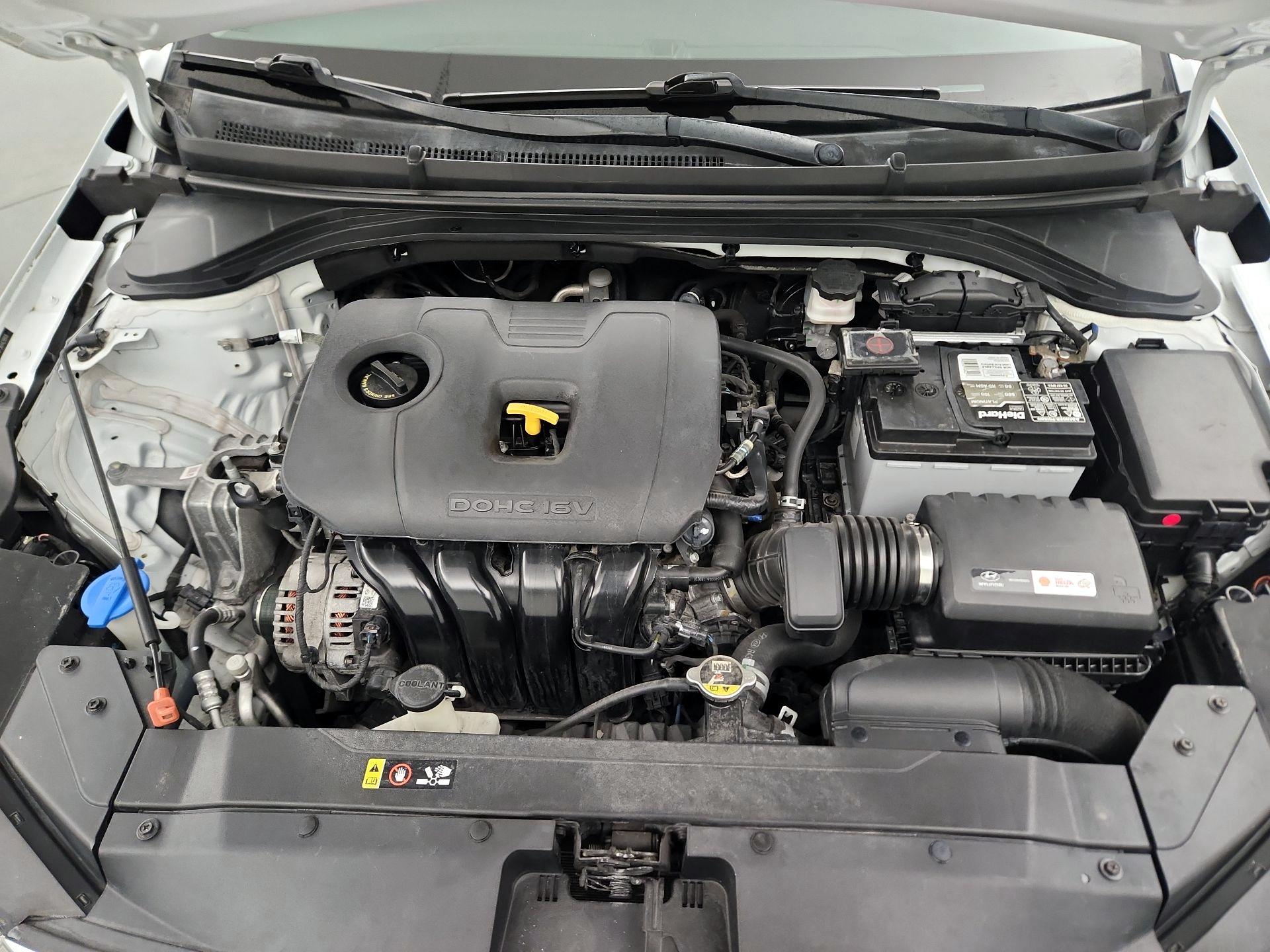 Thumbnail: 2019 Hyundai Elantra - 19