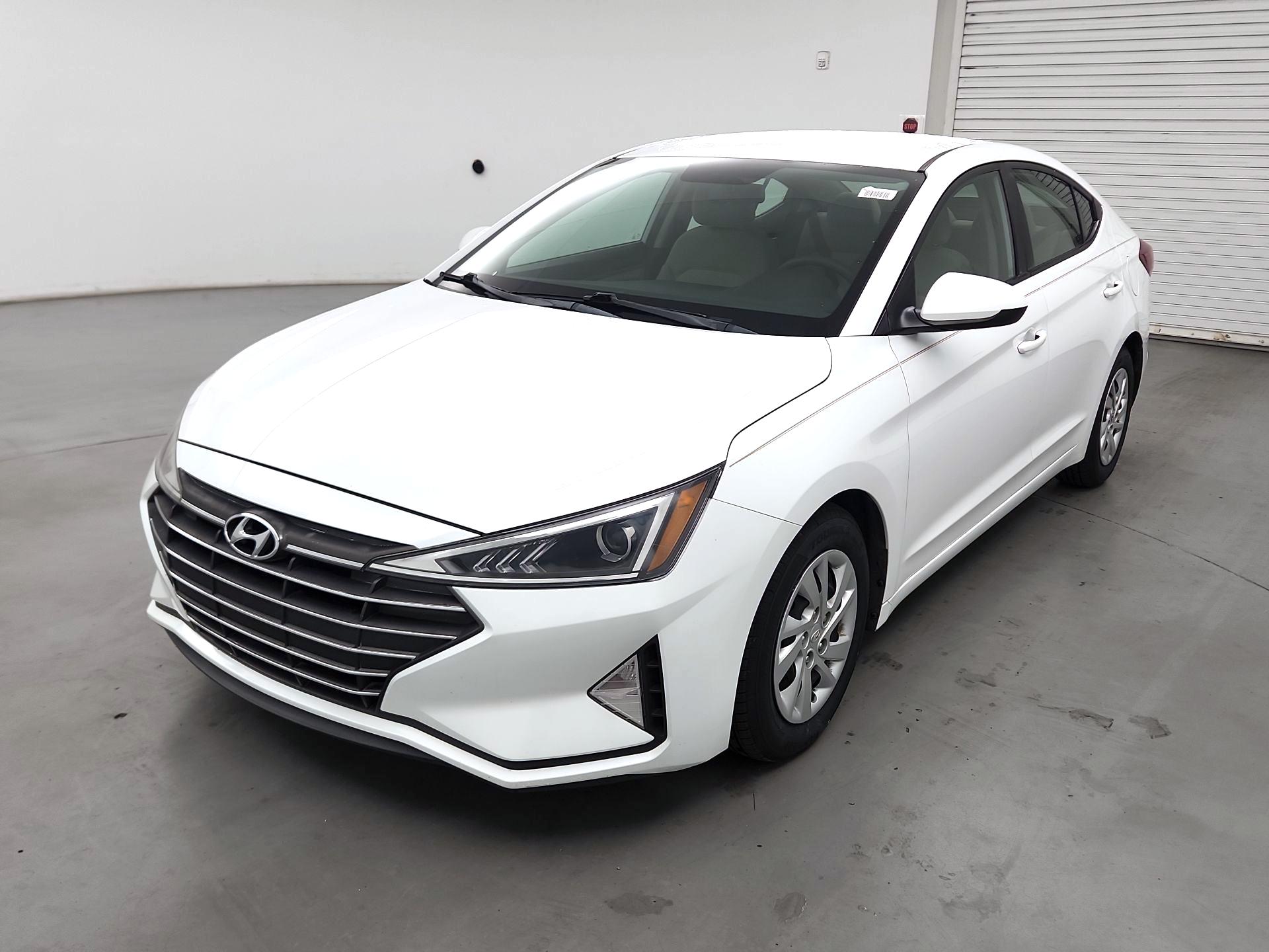 Thumbnail: 2019 Hyundai Elantra - 3
