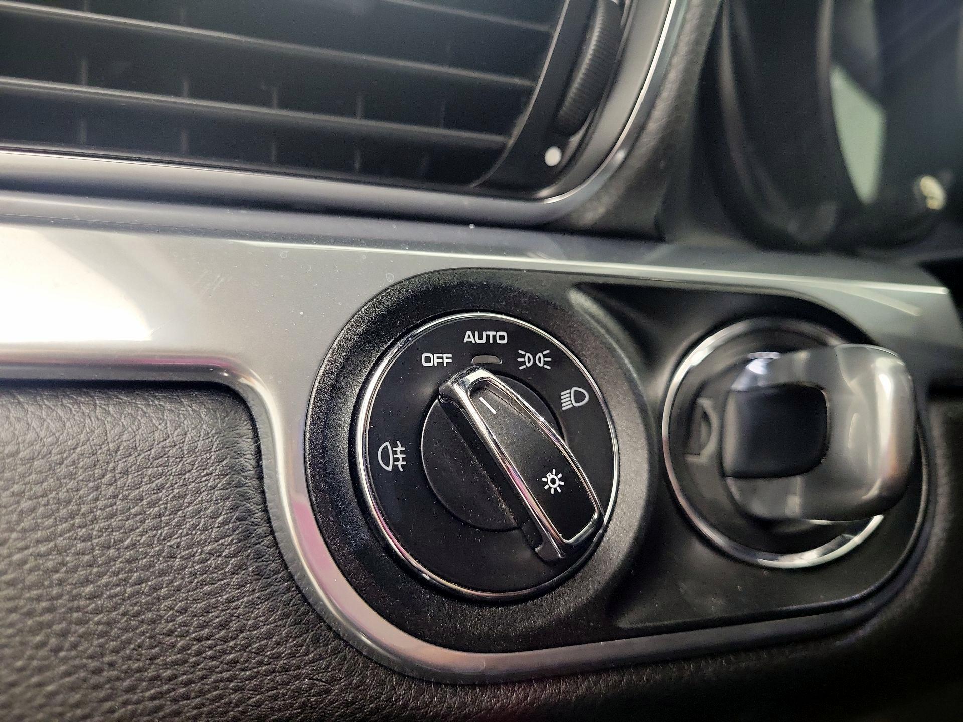 Thumbnail: 2019 Porsche 911 - 11