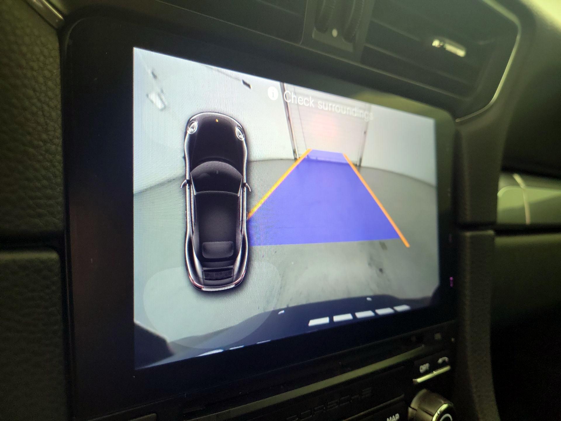 Thumbnail: 2019 Porsche 911 - 13